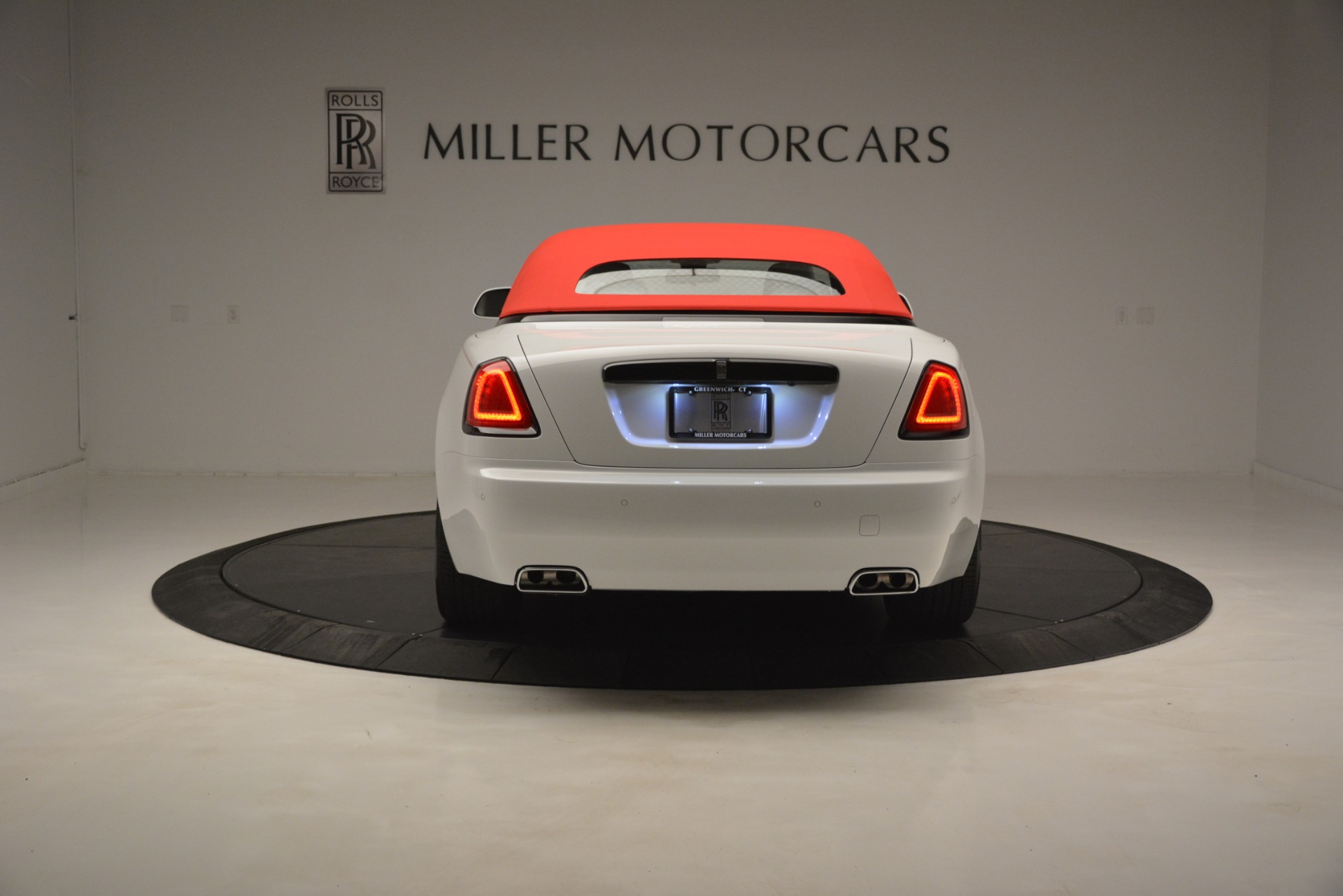 New-2019-Rolls-Royce-Dawn