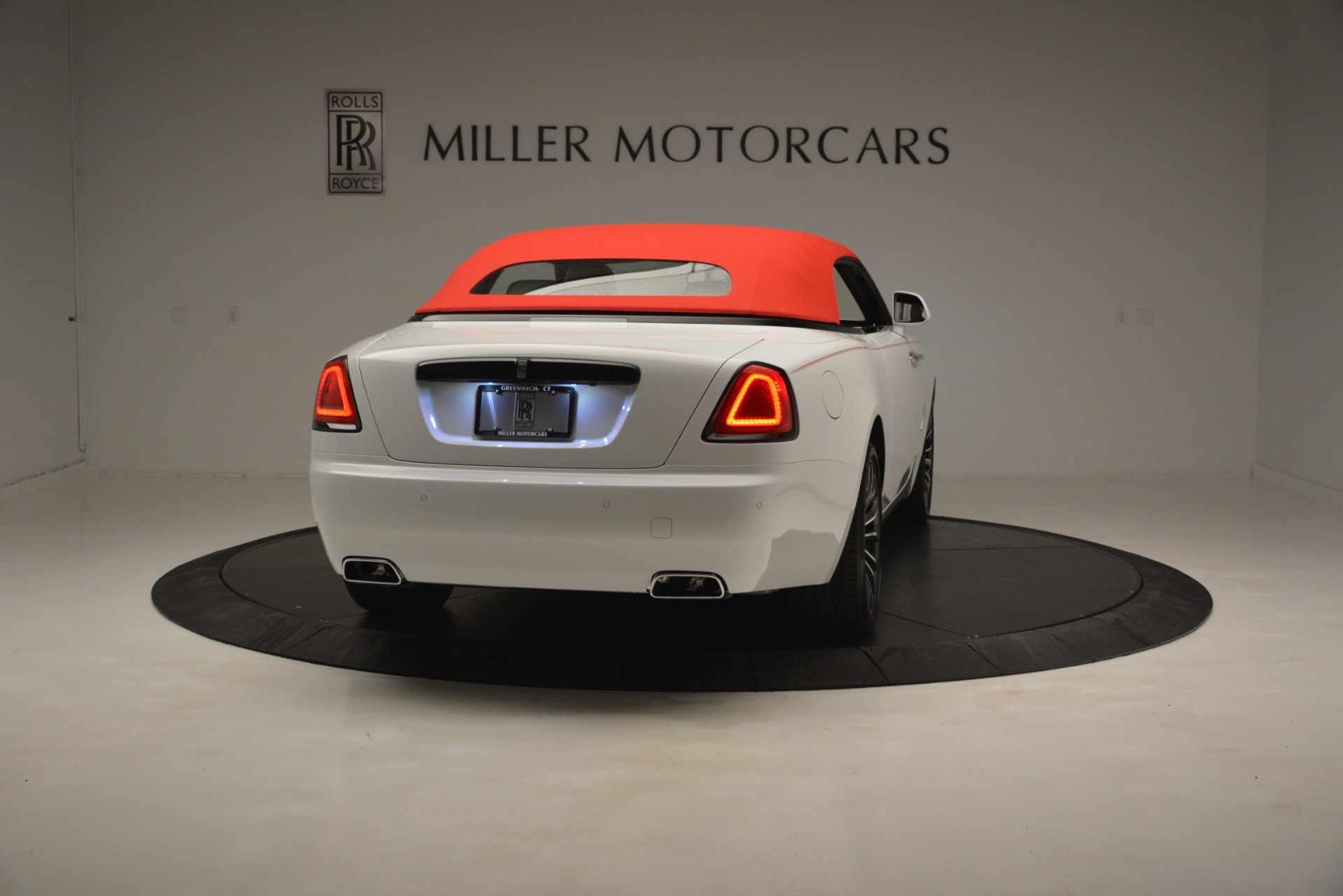 New-2019-Rolls-Royce-Dawn