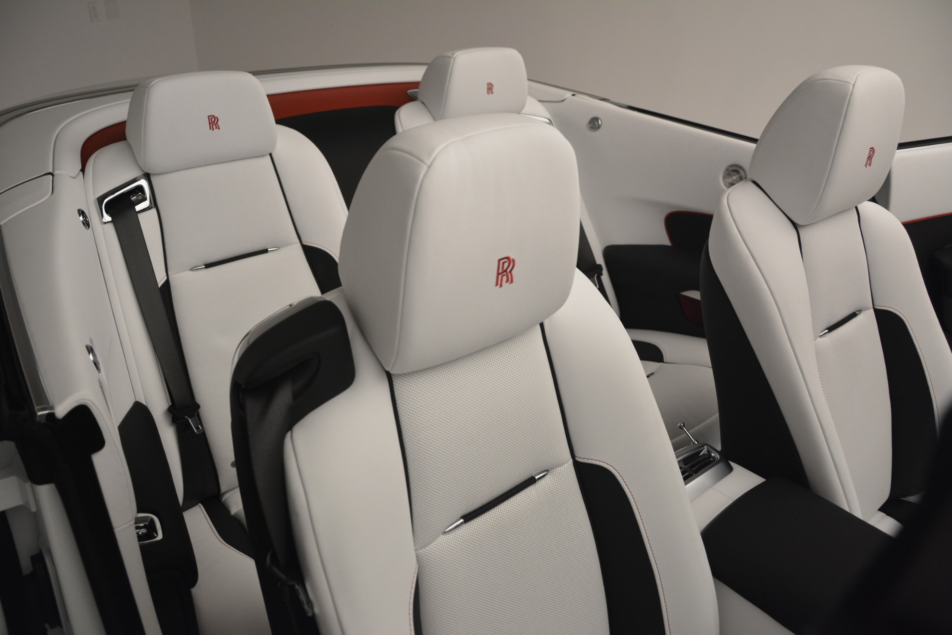 New-2019-Rolls-Royce-Dawn