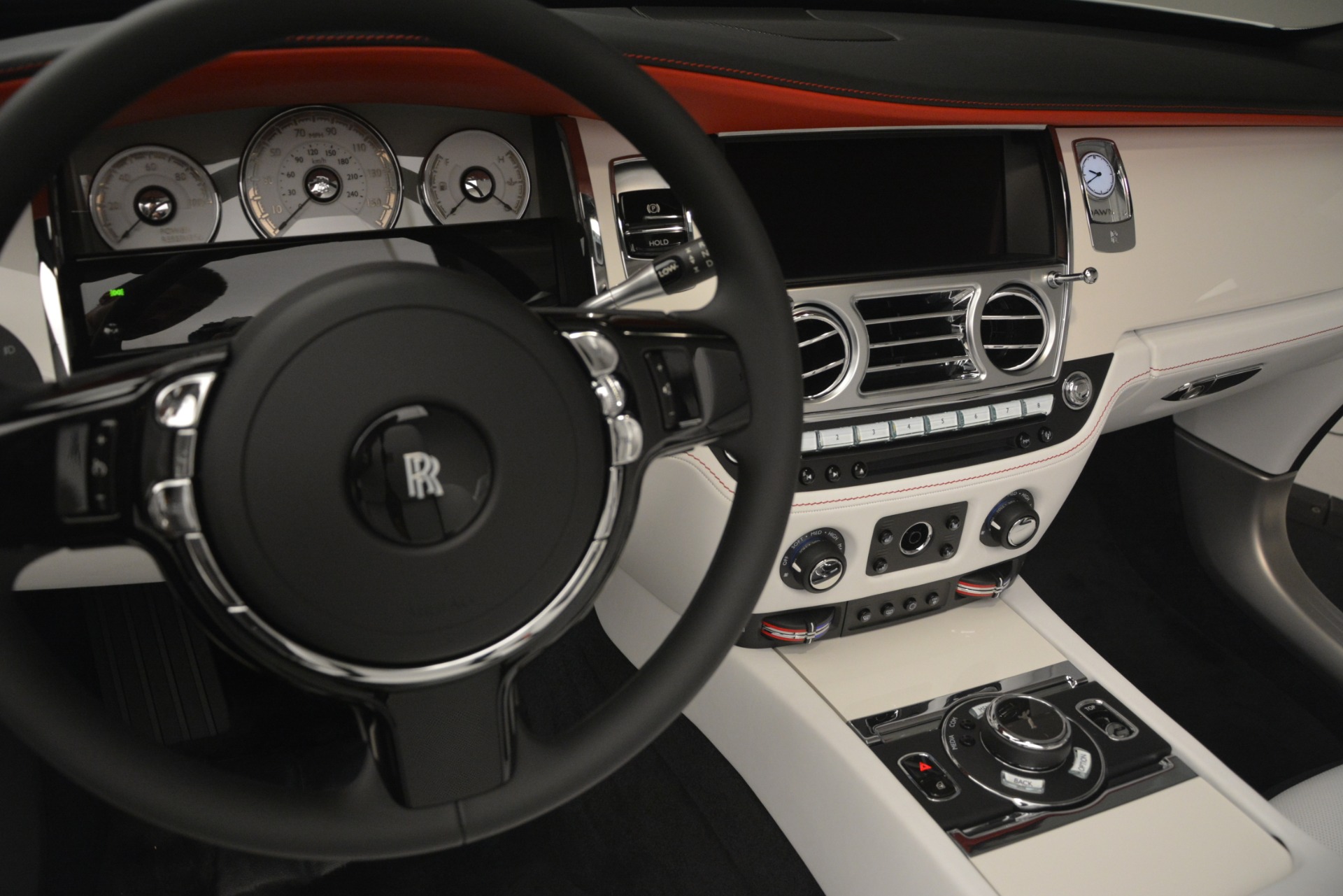 New-2019-Rolls-Royce-Dawn