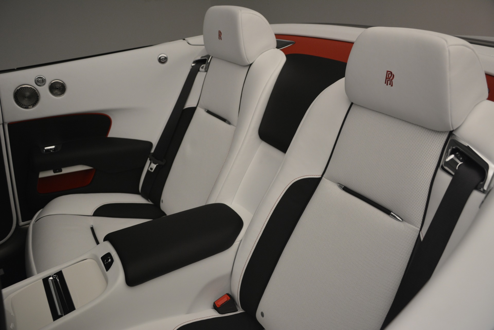 New-2019-Rolls-Royce-Dawn