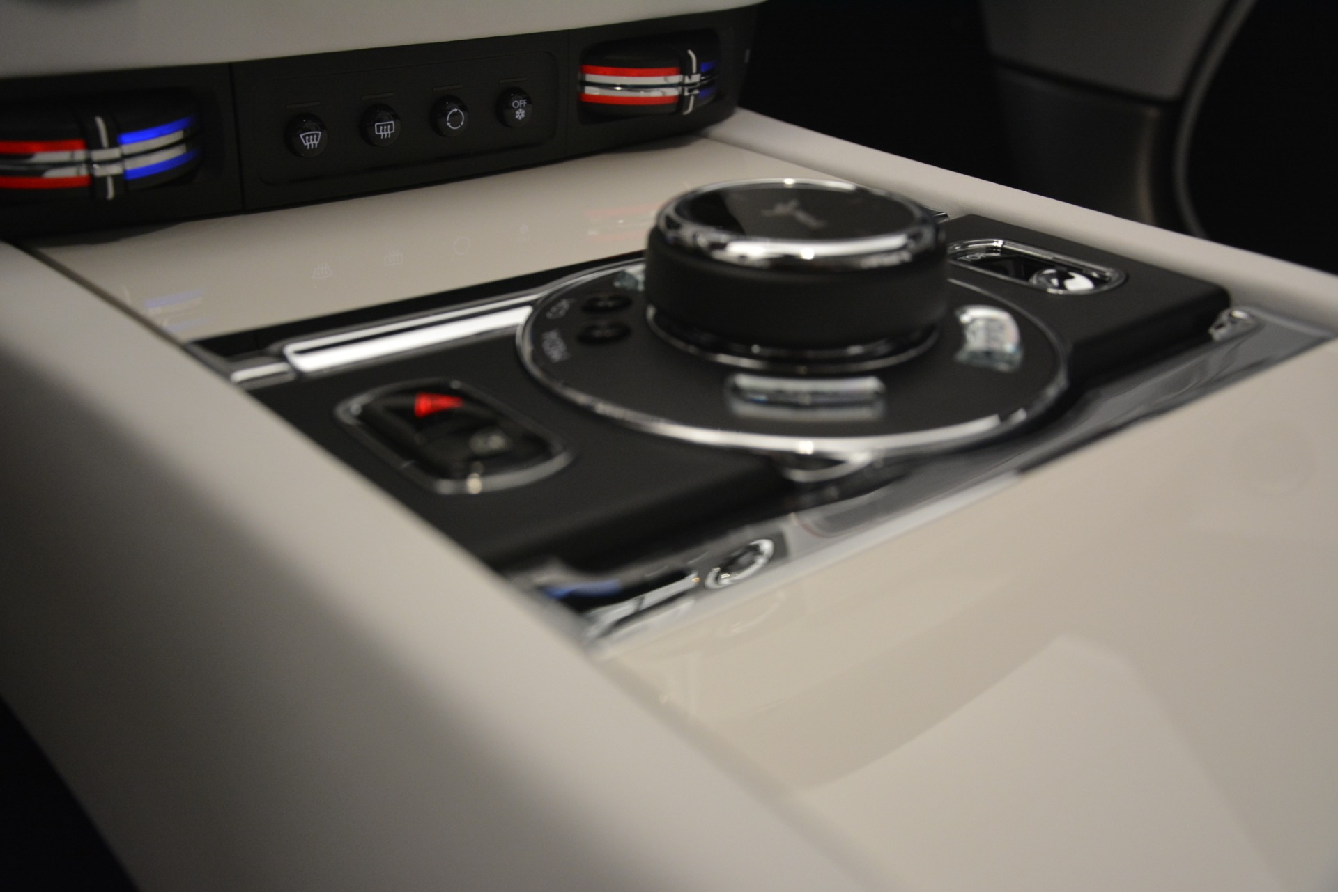 New-2019-Rolls-Royce-Dawn