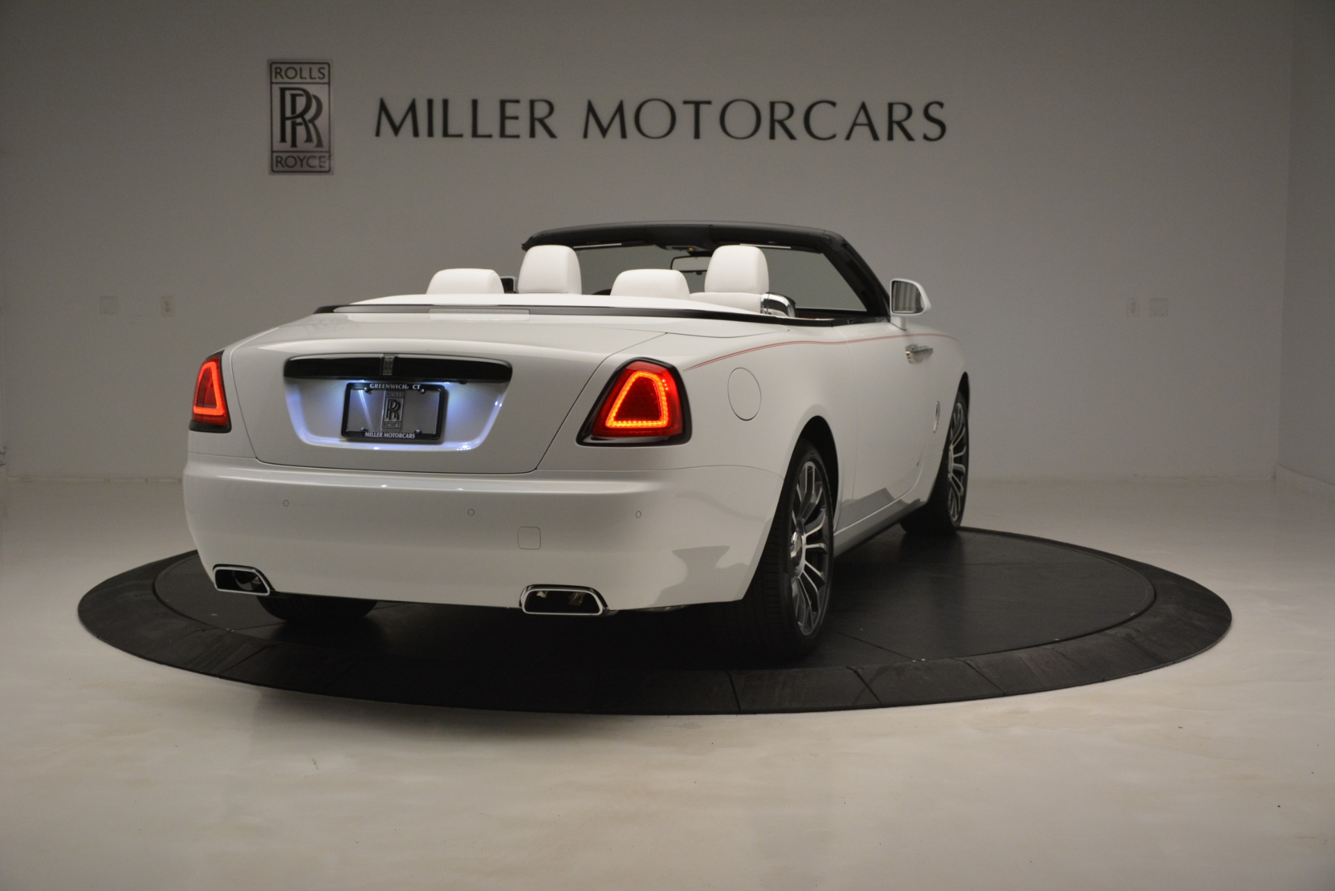 New-2019-Rolls-Royce-Dawn