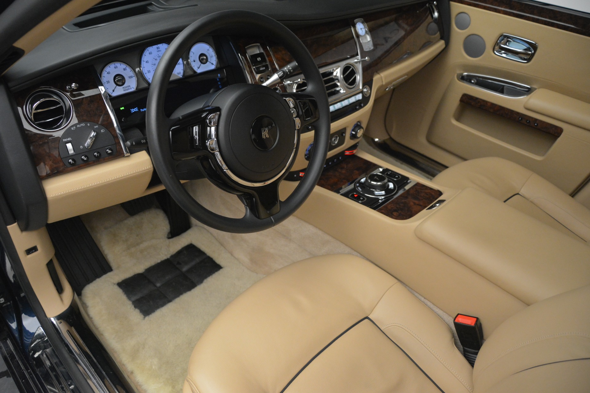 Used-2014-Rolls-Royce-Ghost