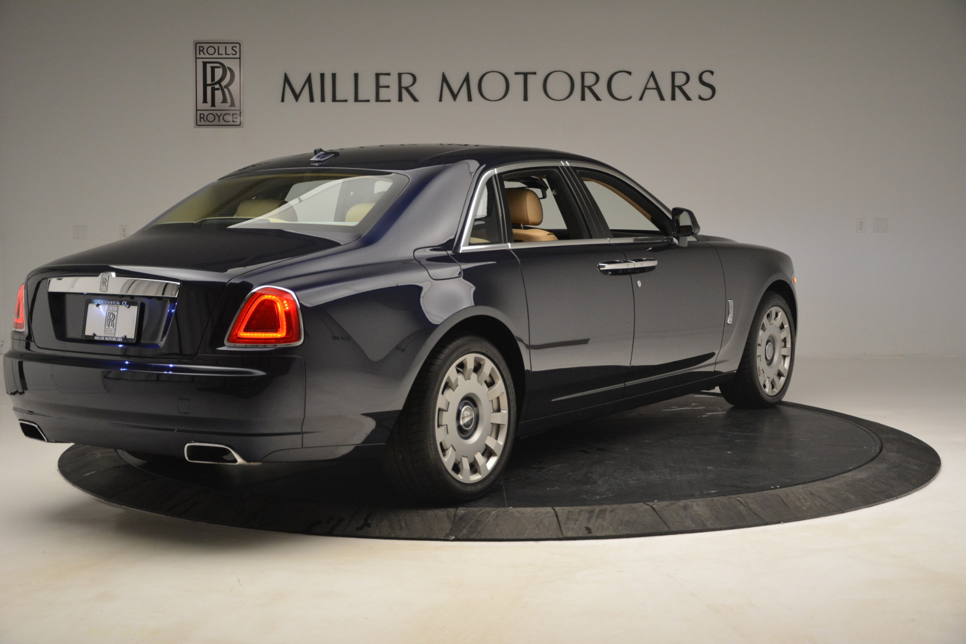 Used-2014-Rolls-Royce-Ghost