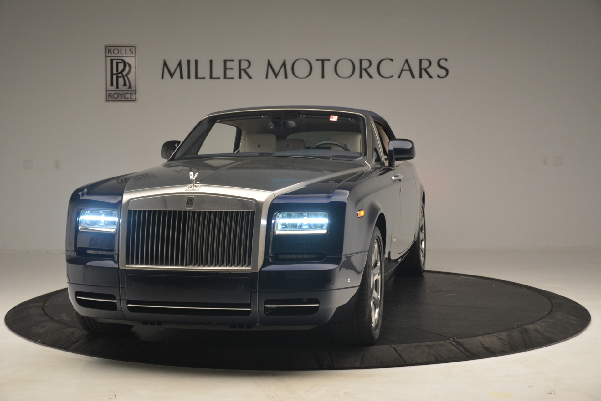 Used-2013-Rolls-Royce-Phantom-Drophead-Coupe