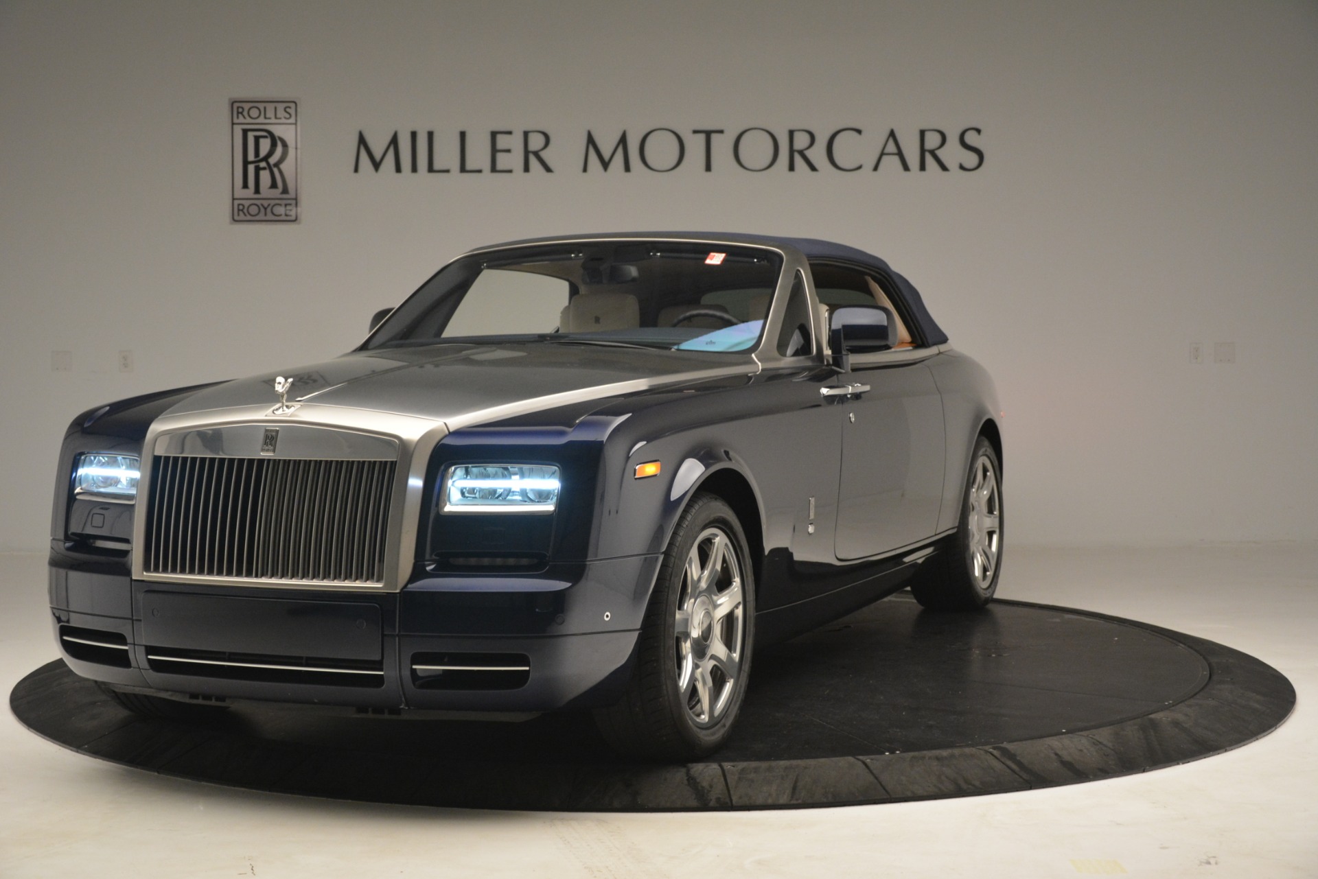 Used-2013-Rolls-Royce-Phantom-Drophead-Coupe
