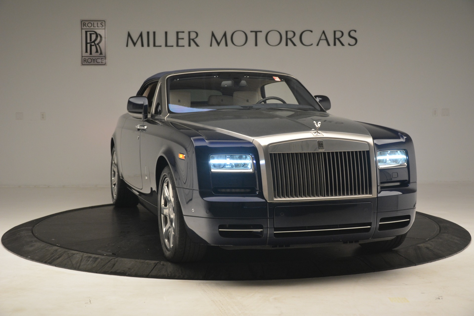 Used-2013-Rolls-Royce-Phantom-Drophead-Coupe