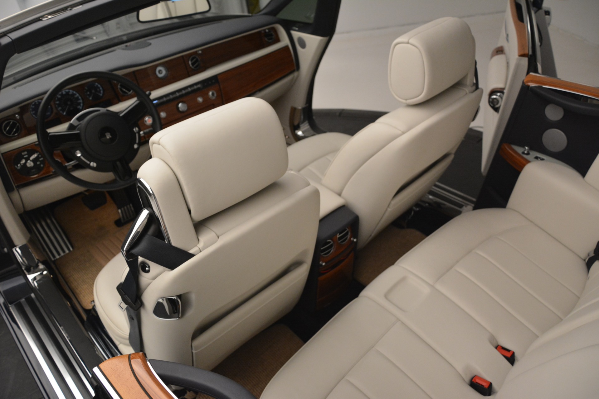 Used-2013-Rolls-Royce-Phantom-Drophead-Coupe