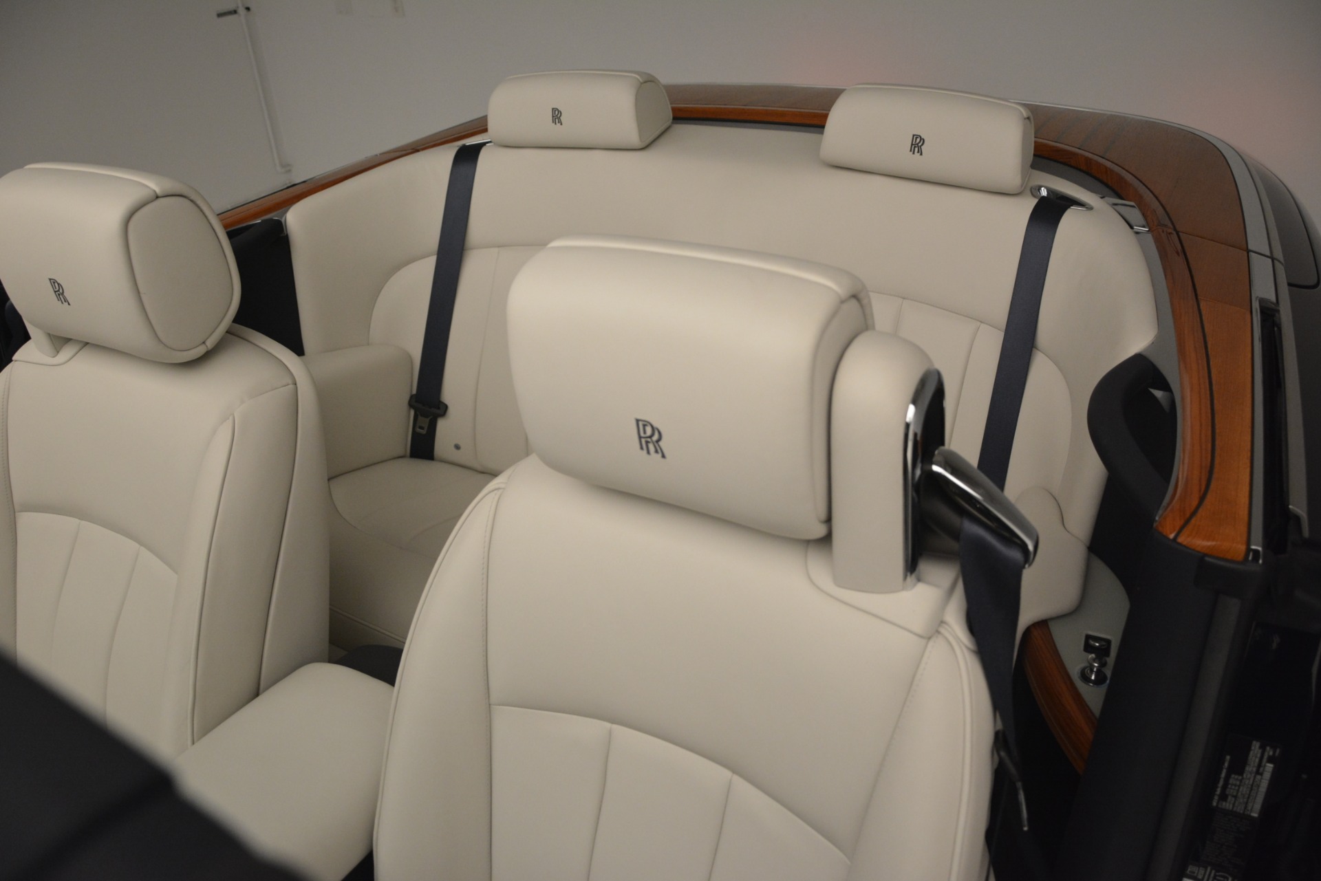Used-2013-Rolls-Royce-Phantom-Drophead-Coupe