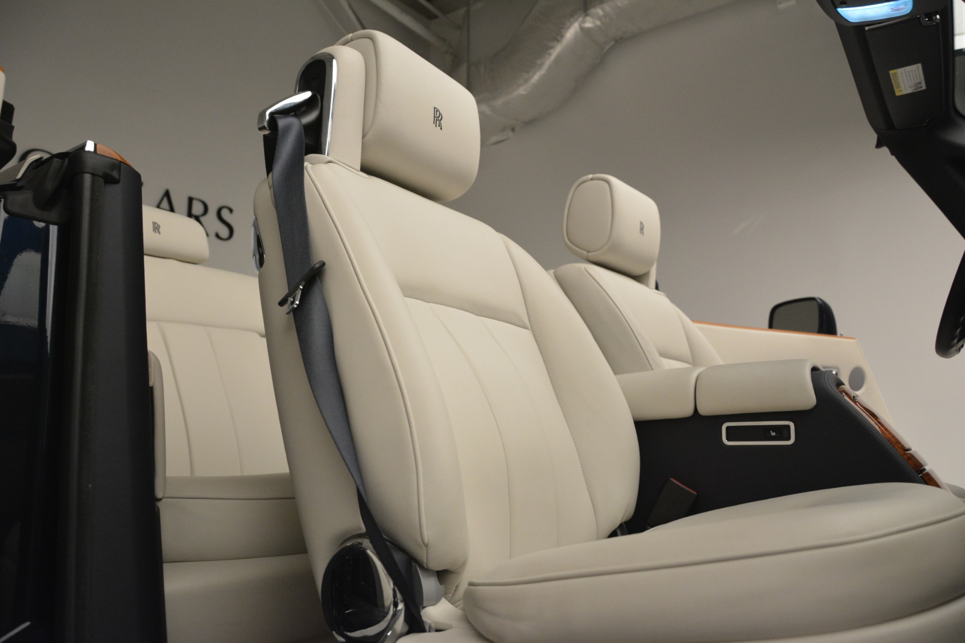 Used-2013-Rolls-Royce-Phantom-Drophead-Coupe