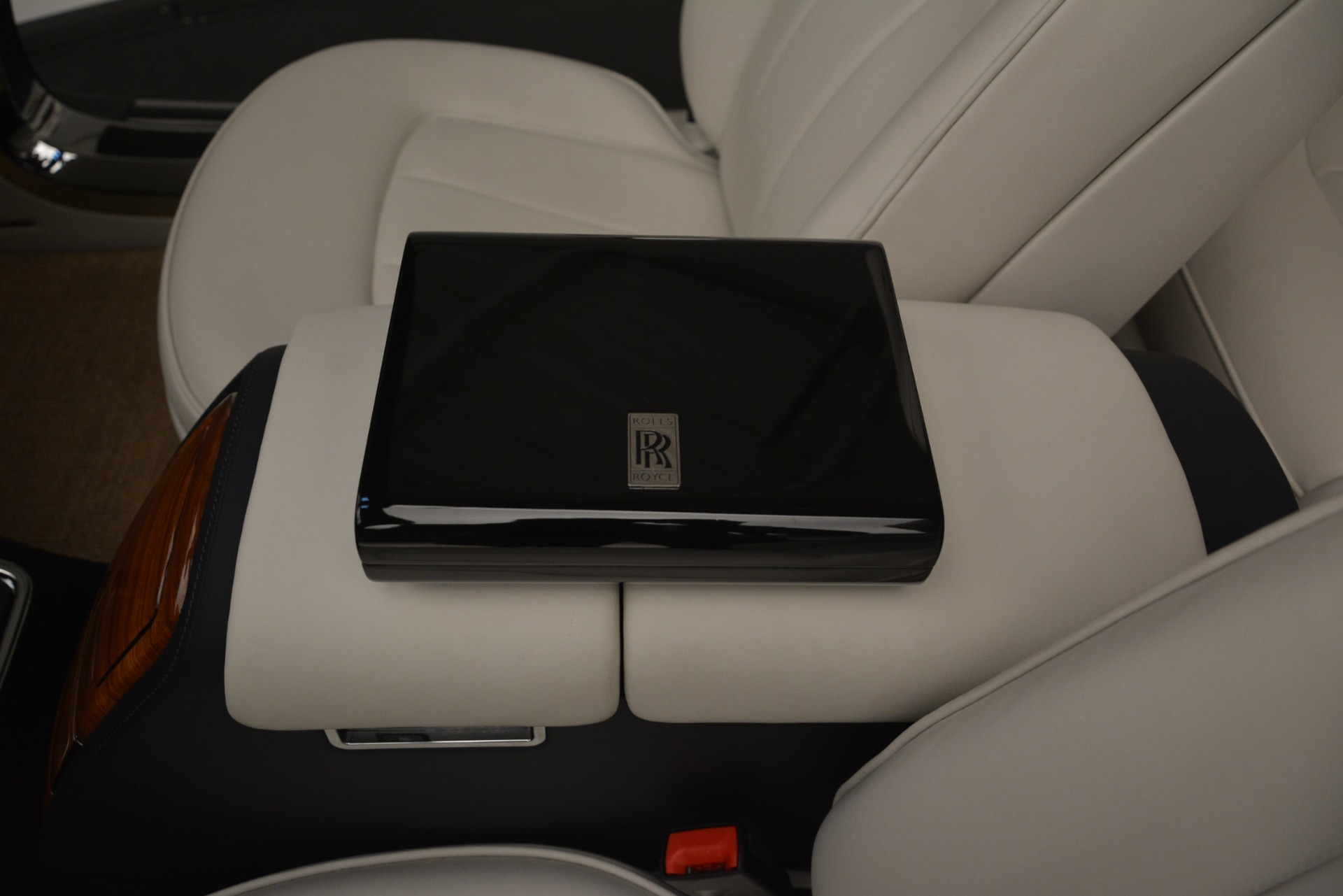 Used-2013-Rolls-Royce-Phantom-Drophead-Coupe