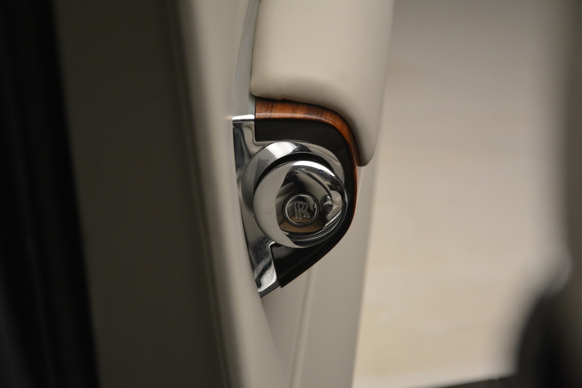 Used-2013-Rolls-Royce-Phantom-Drophead-Coupe