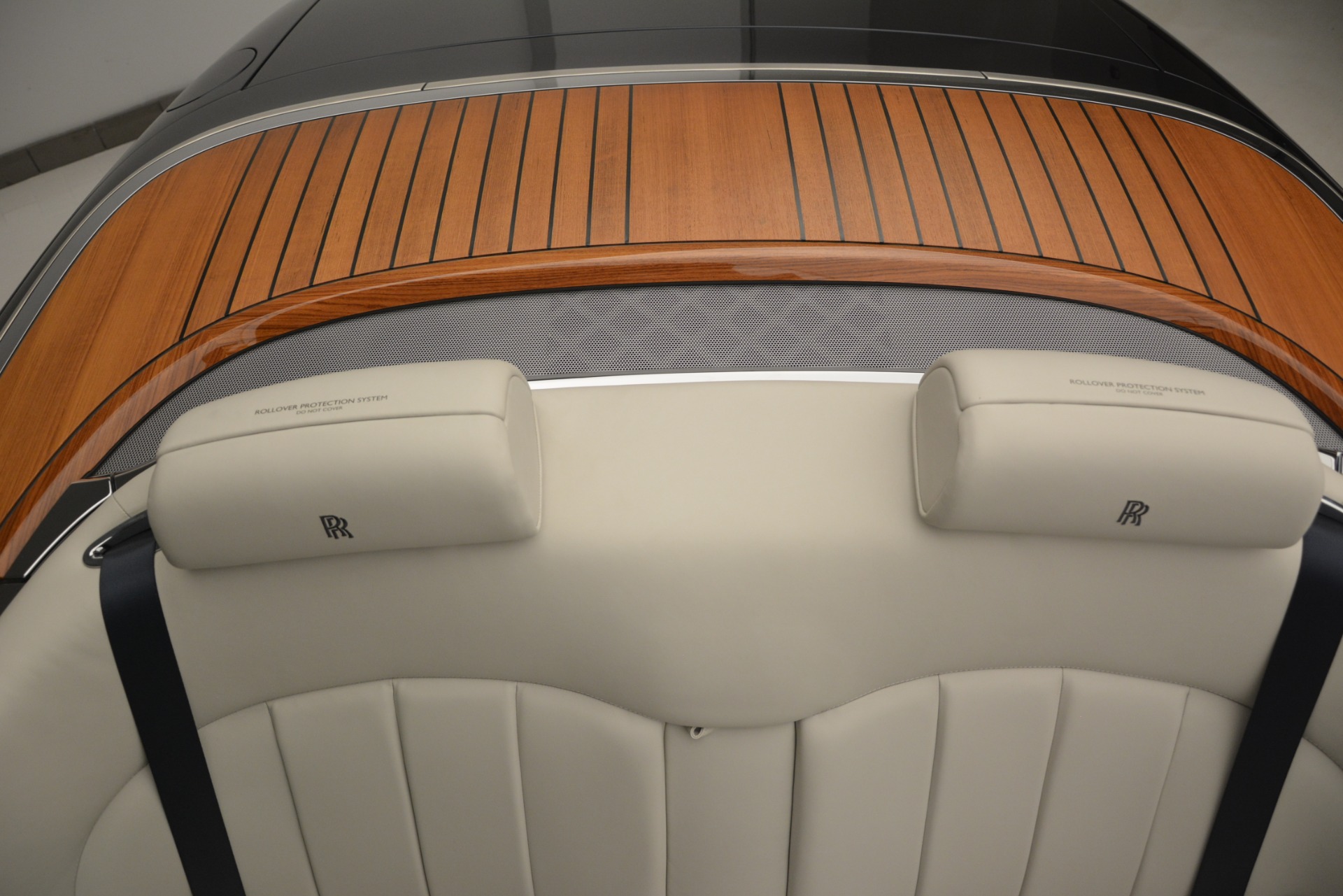 Used-2013-Rolls-Royce-Phantom-Drophead-Coupe