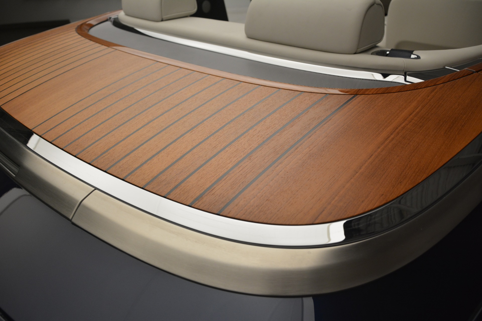 Used-2013-Rolls-Royce-Phantom-Drophead-Coupe