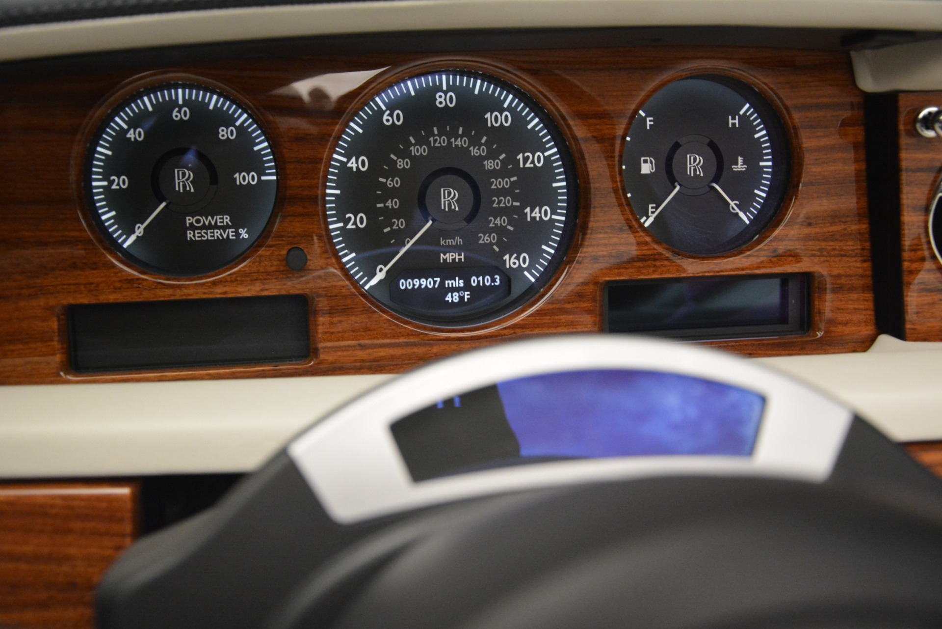 Used-2013-Rolls-Royce-Phantom-Drophead-Coupe