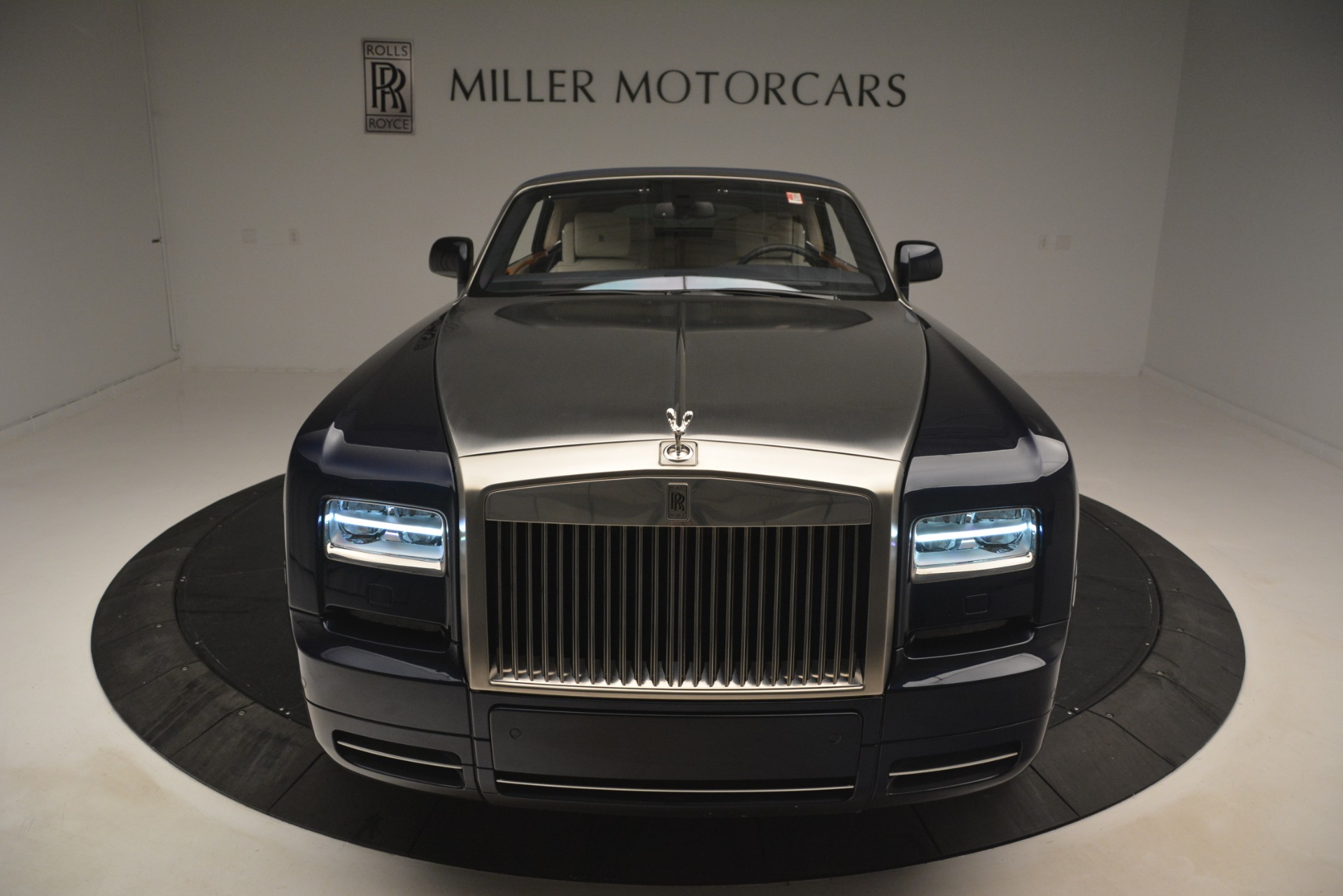 Used-2013-Rolls-Royce-Phantom-Drophead-Coupe