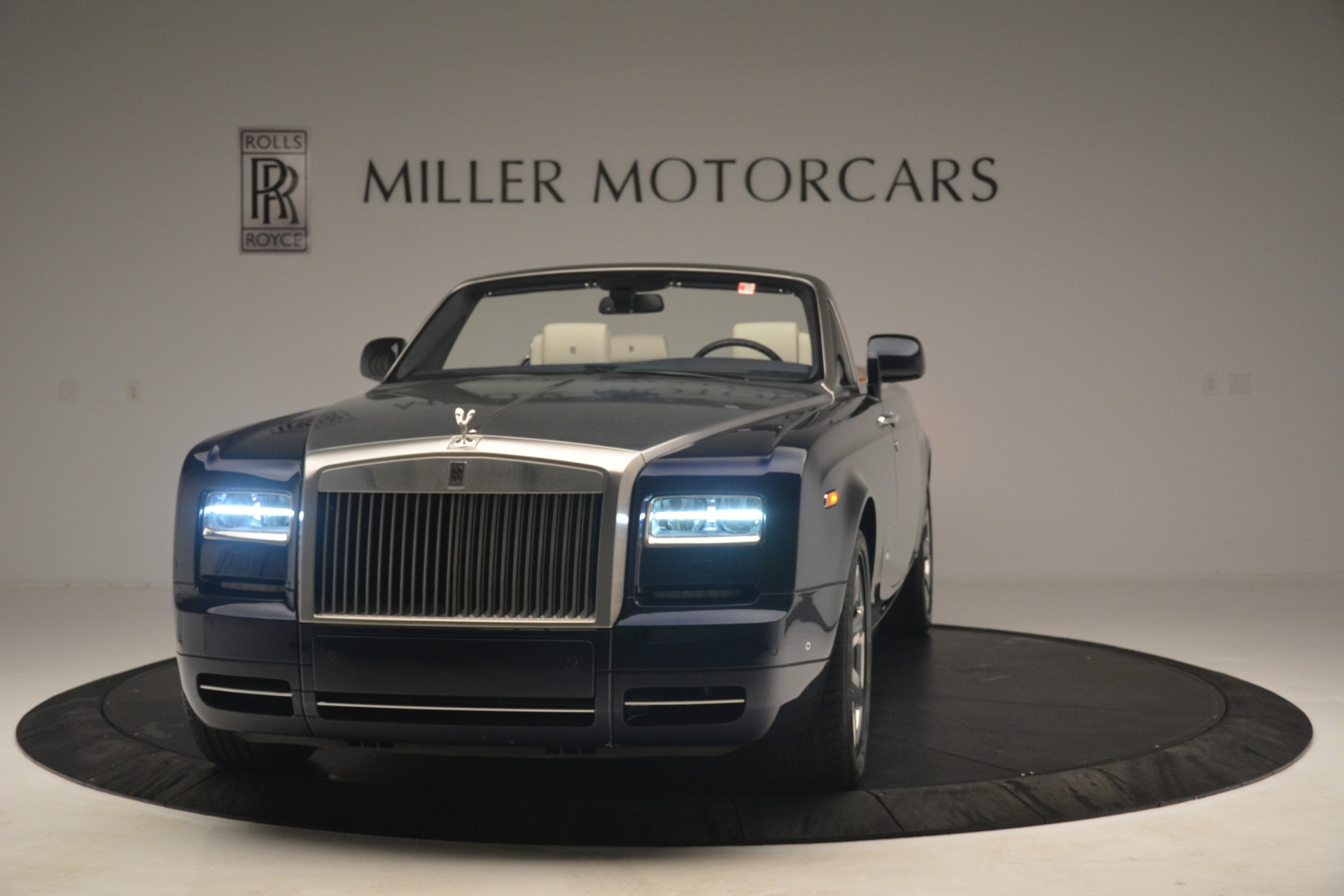 Used-2013-Rolls-Royce-Phantom-Drophead-Coupe