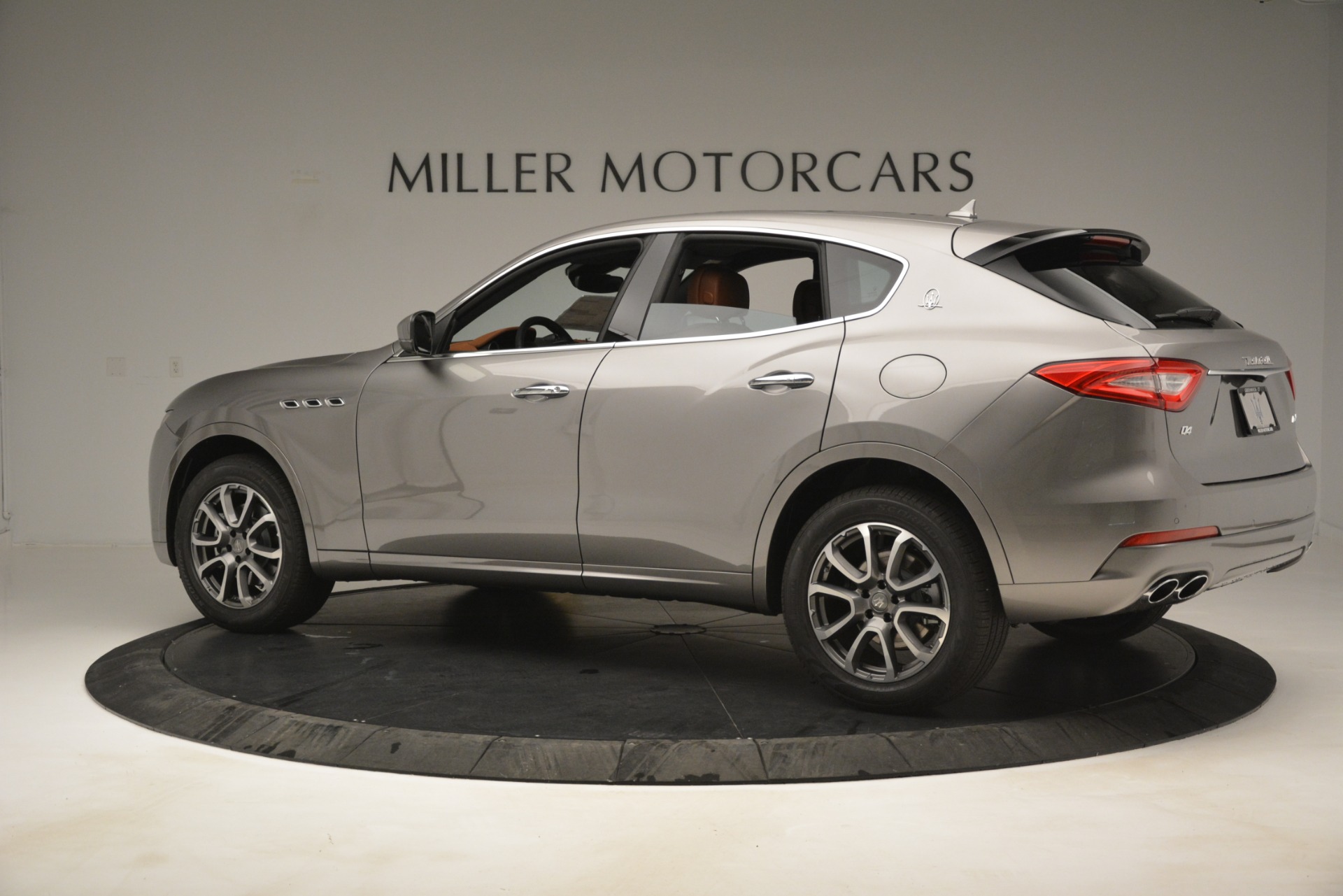 Used-2019-Maserati-Levante-Q4