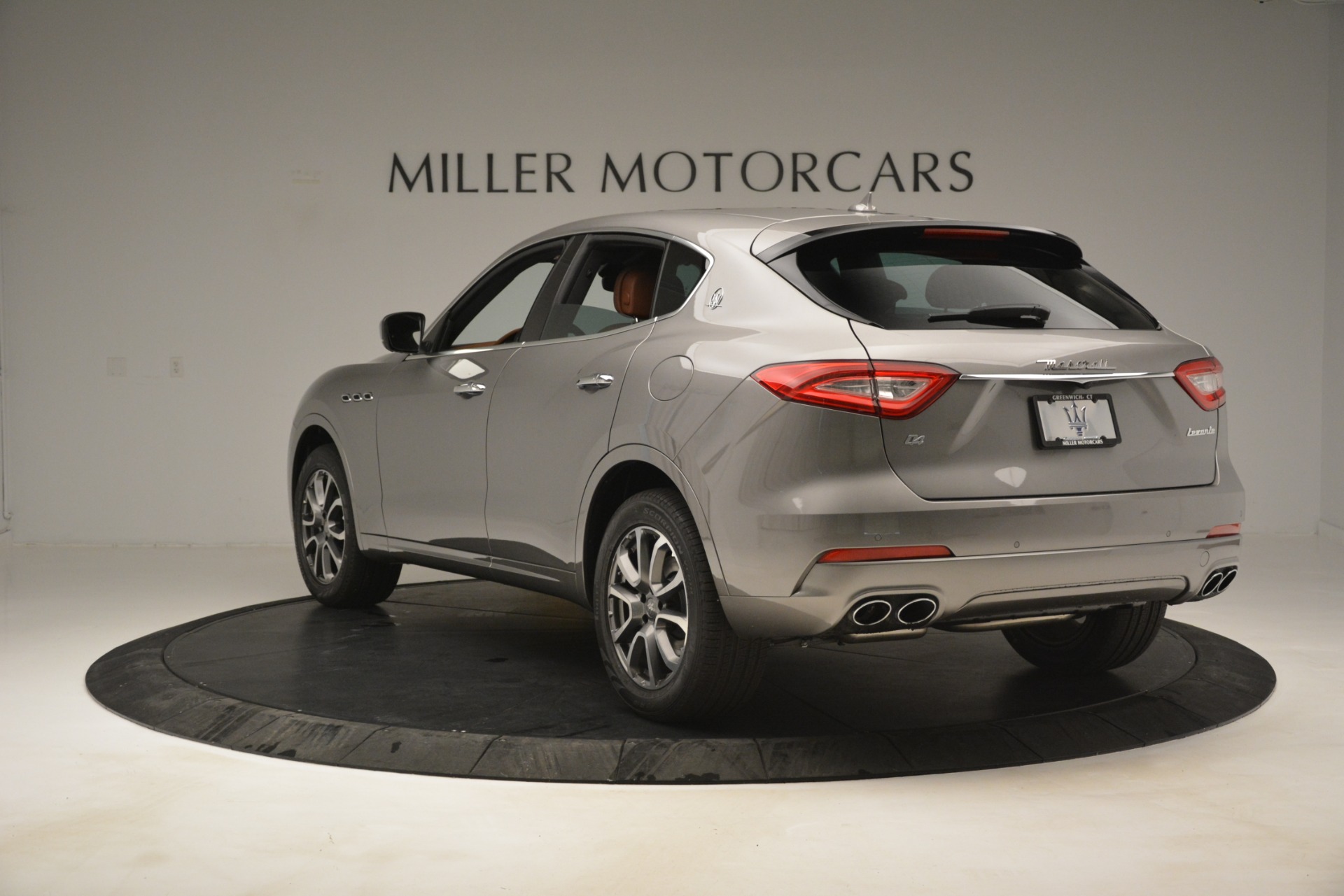 Used-2019-Maserati-Levante-Q4