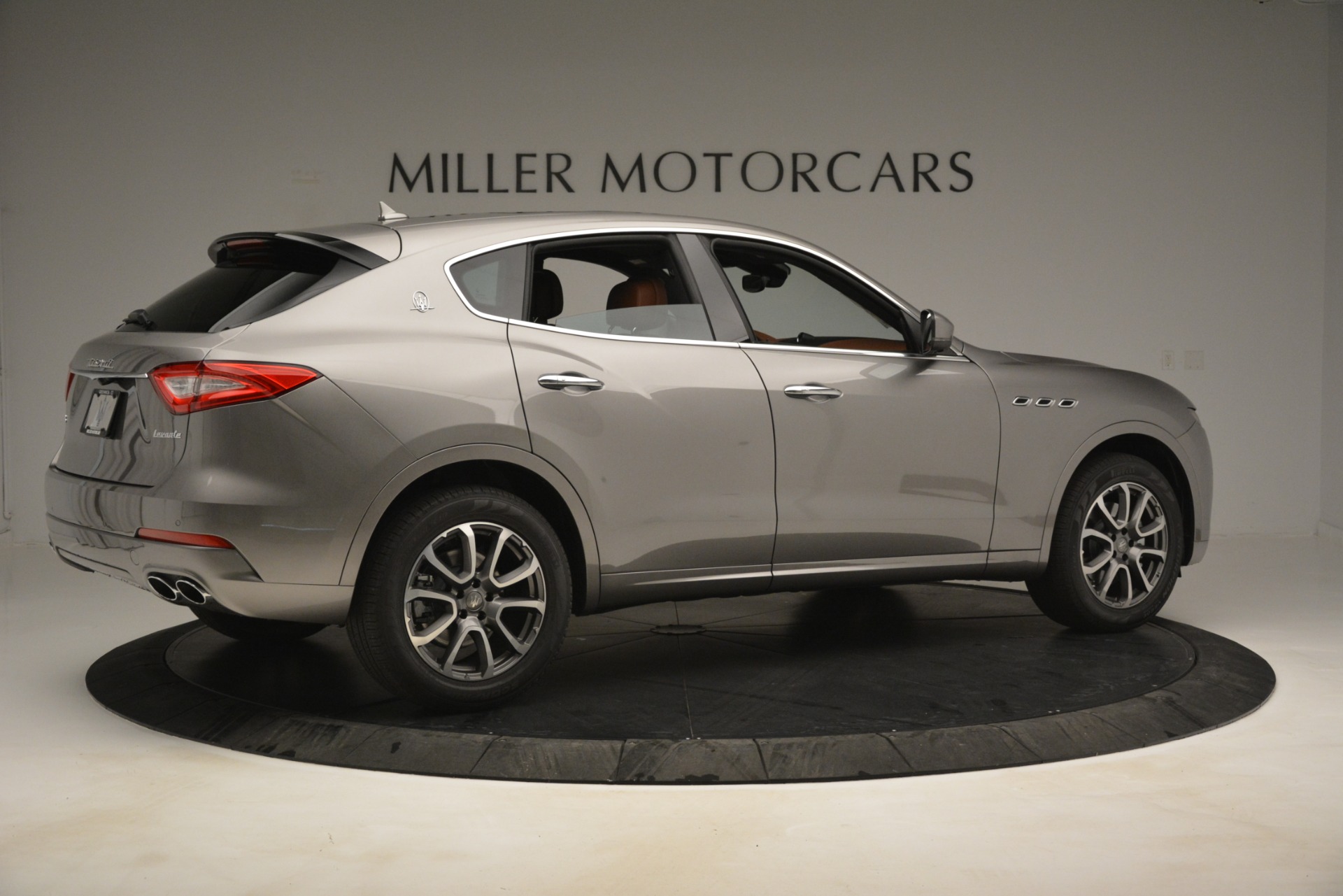Used-2019-Maserati-Levante-Q4
