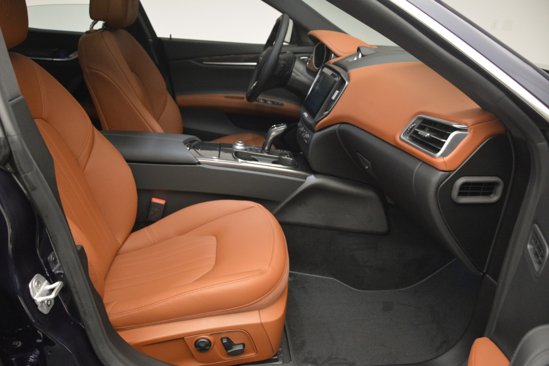 New-2019-Maserati-Ghibli-S-Q4