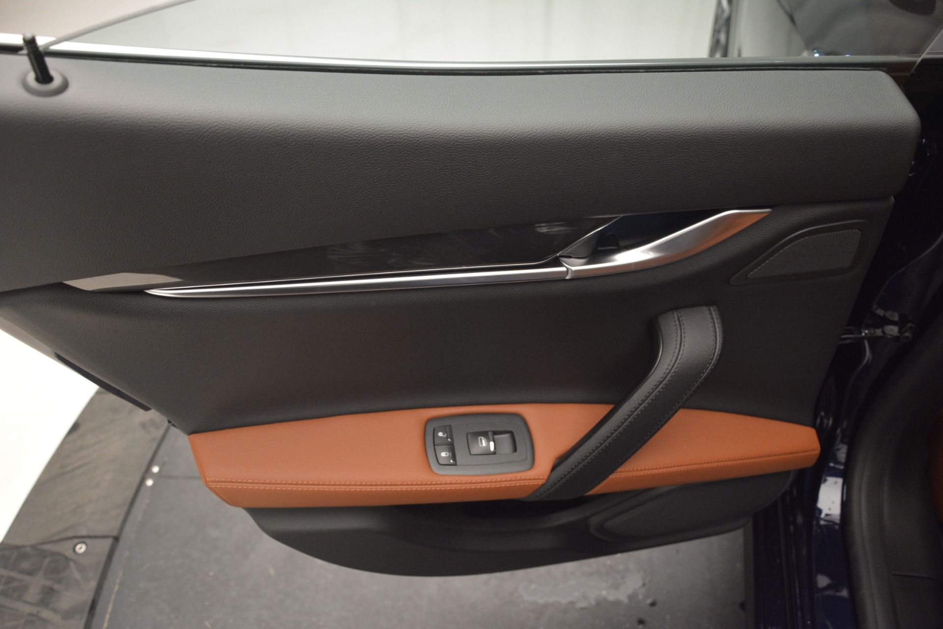 New-2019-Maserati-Ghibli-S-Q4