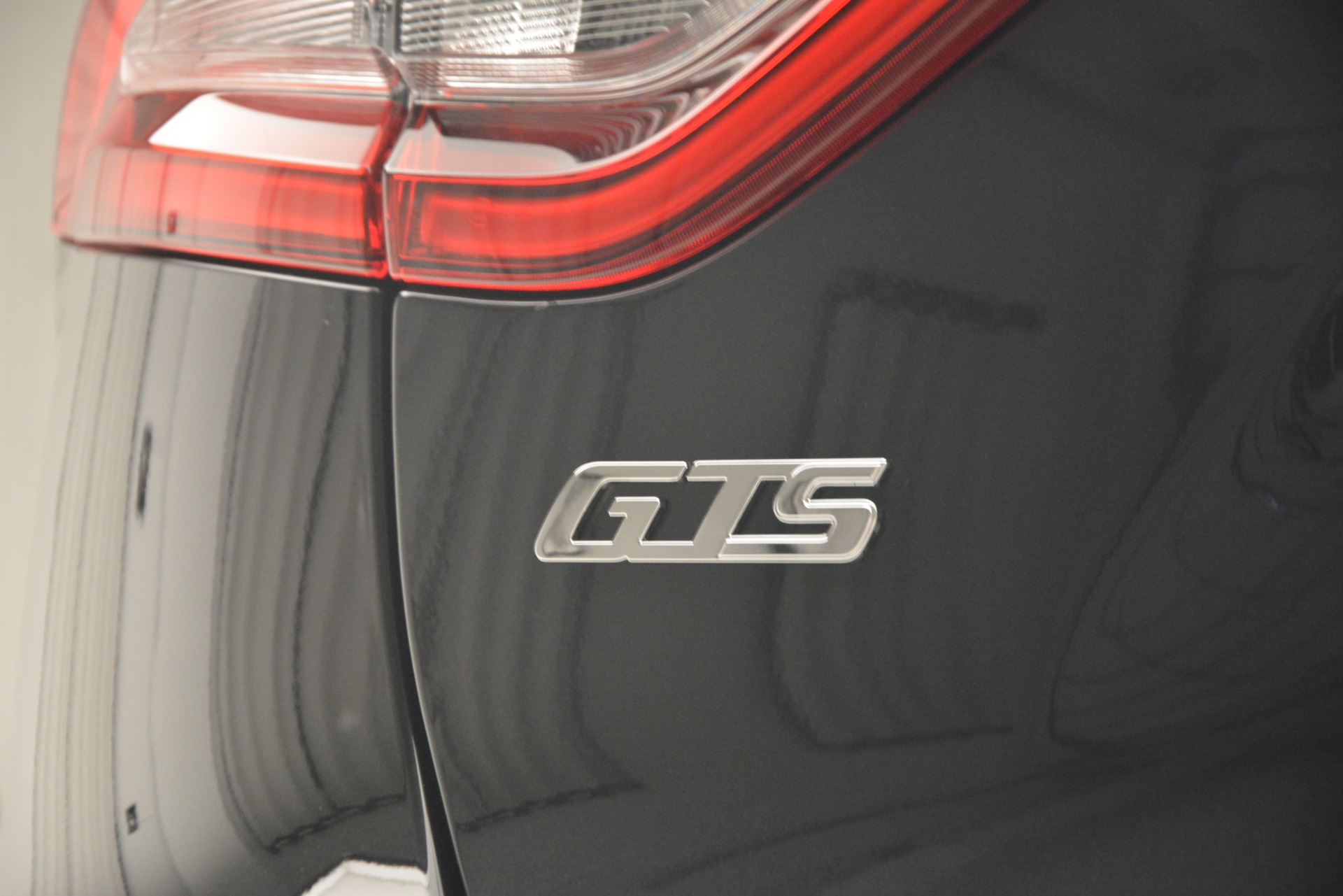 New-2019-Maserati-Levante-GTS