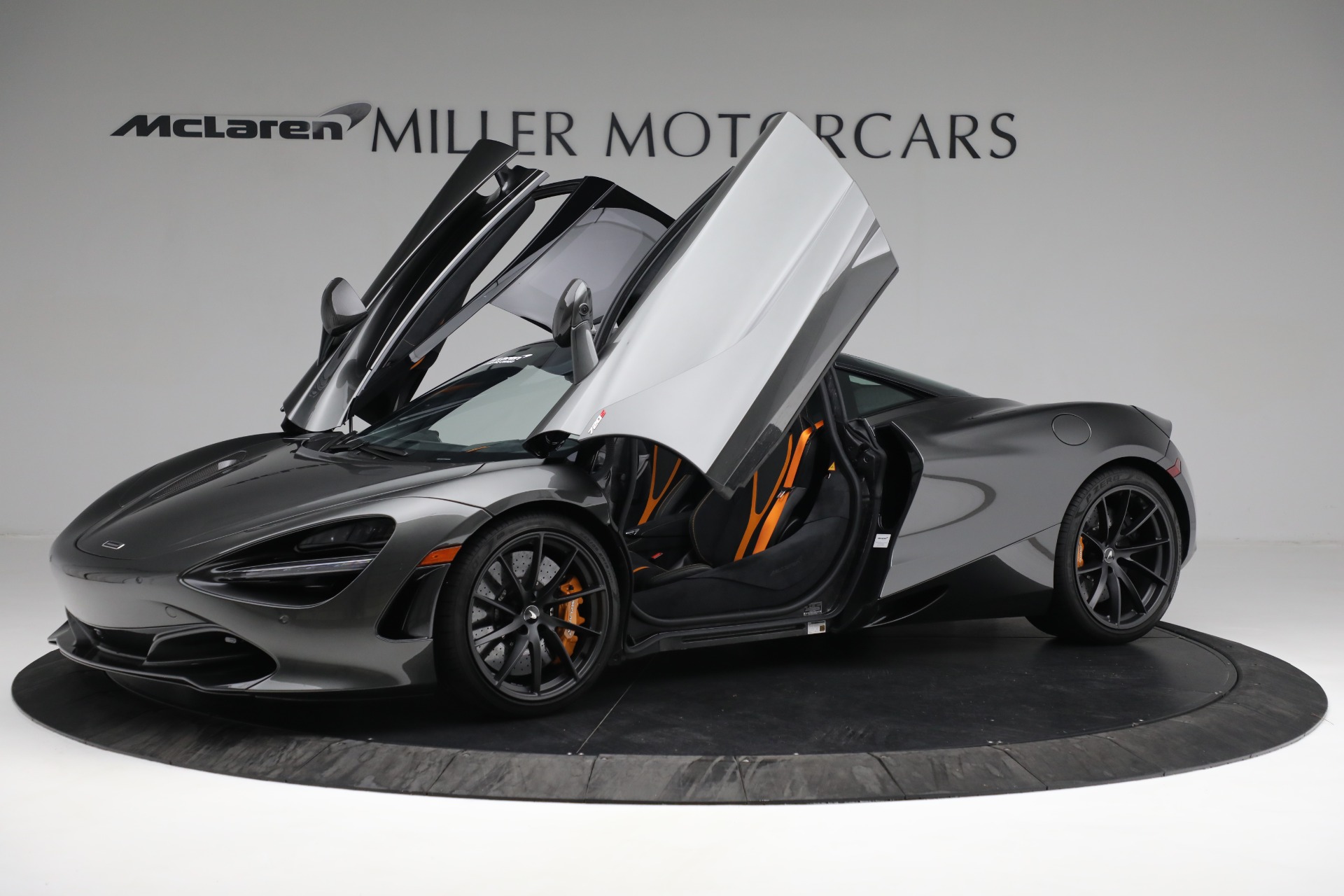 Used-2019-McLaren-720S-Performance