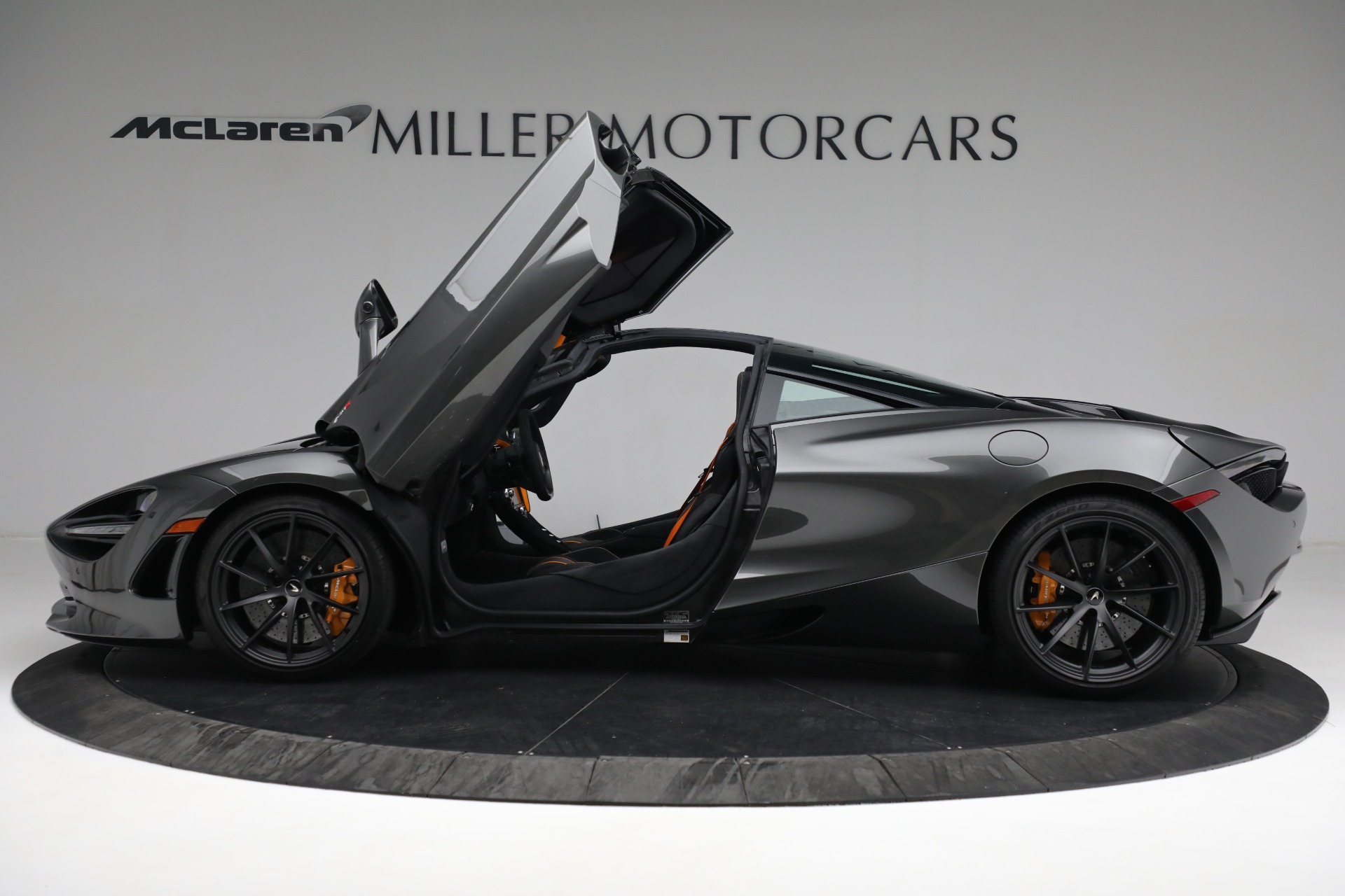 Used-2019-McLaren-720S-Performance