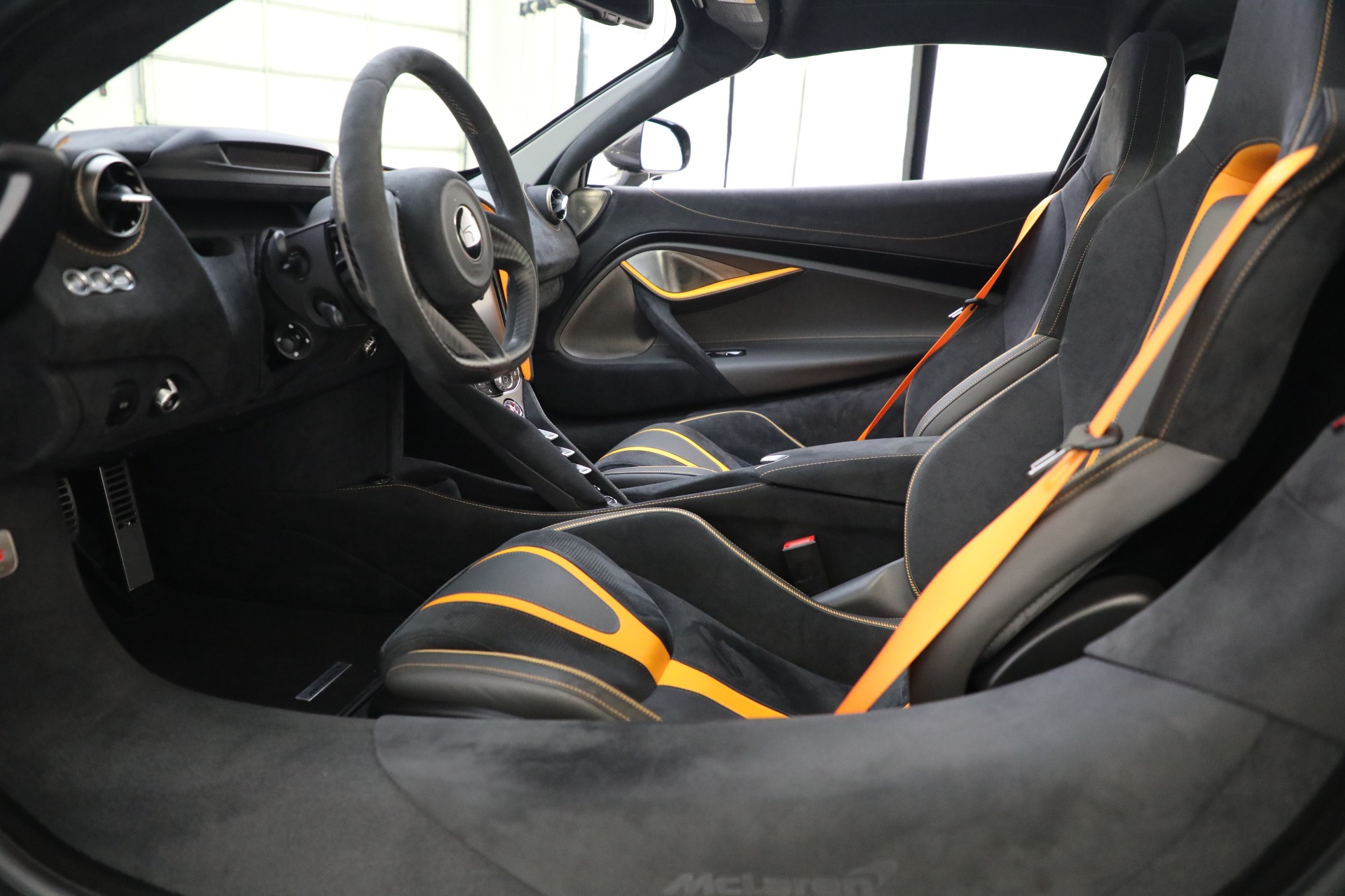Used-2019-McLaren-720S-Performance