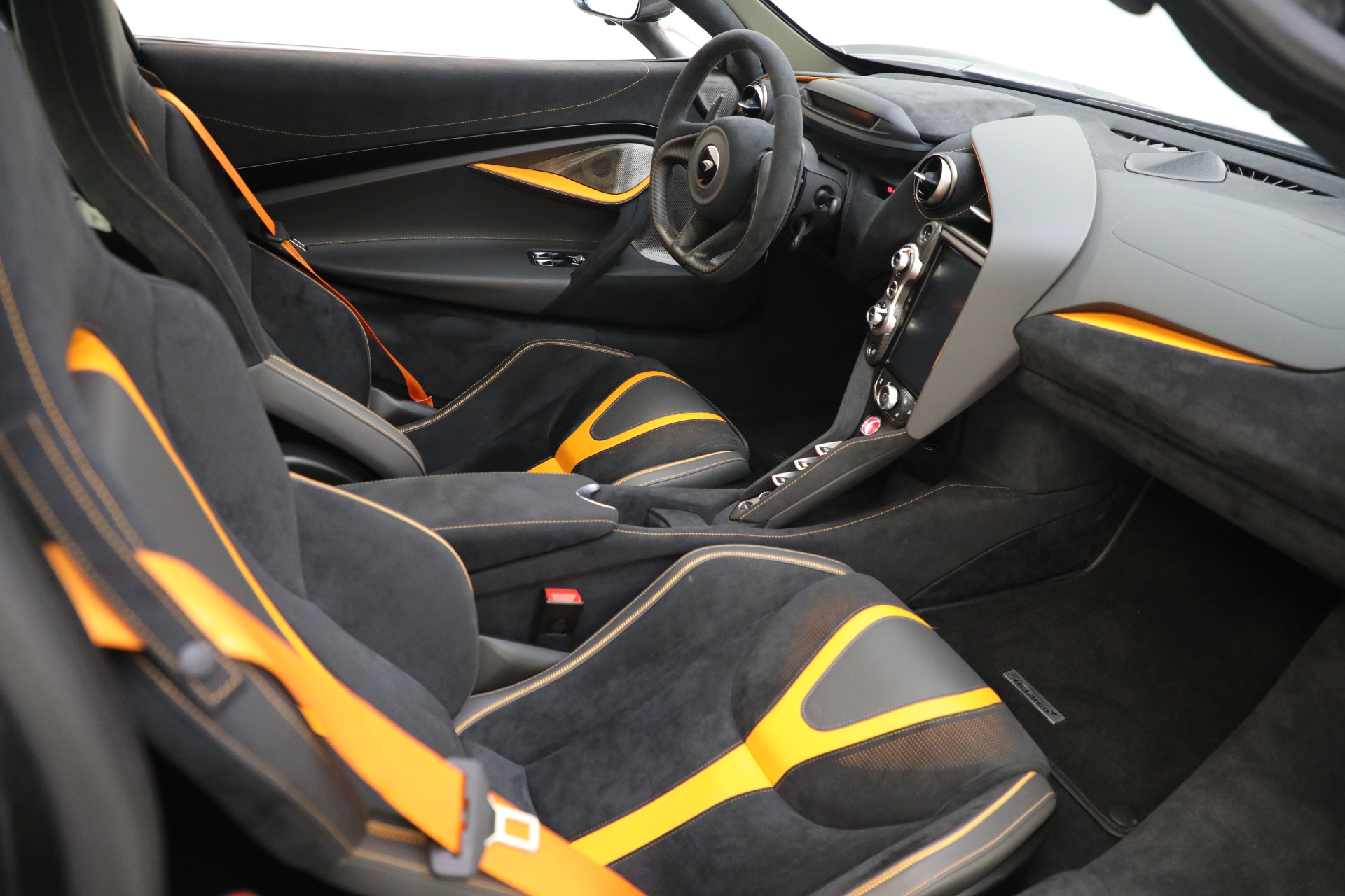 Used-2019-McLaren-720S-Performance