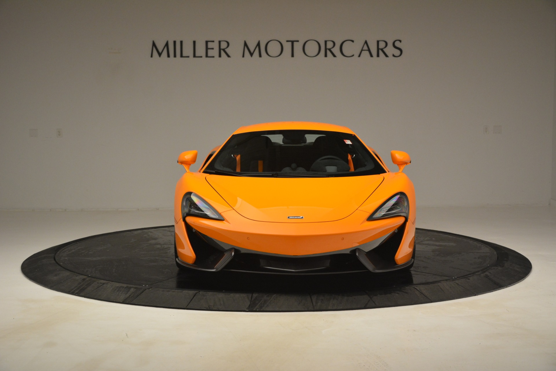 New-2019-McLaren-570S-Coupe