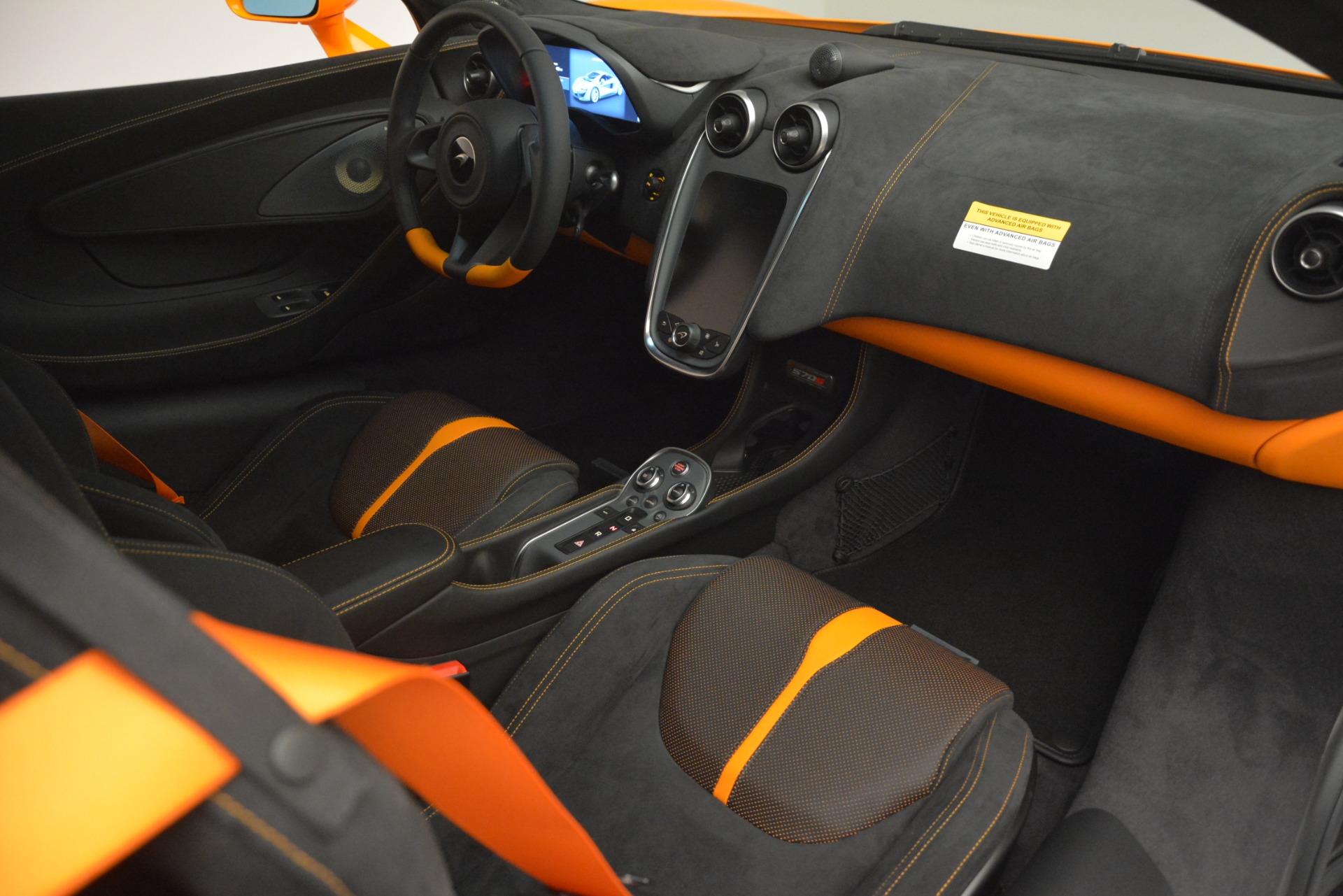 New-2019-McLaren-570S-Coupe