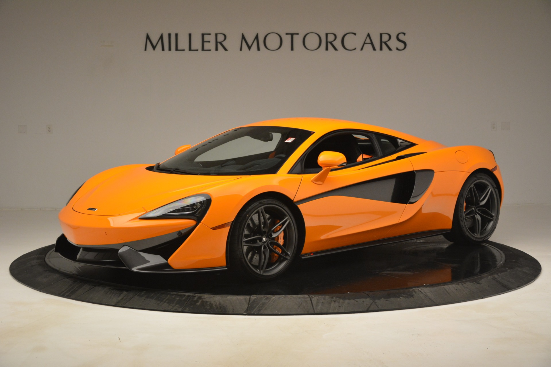 New-2019-McLaren-570S-Coupe