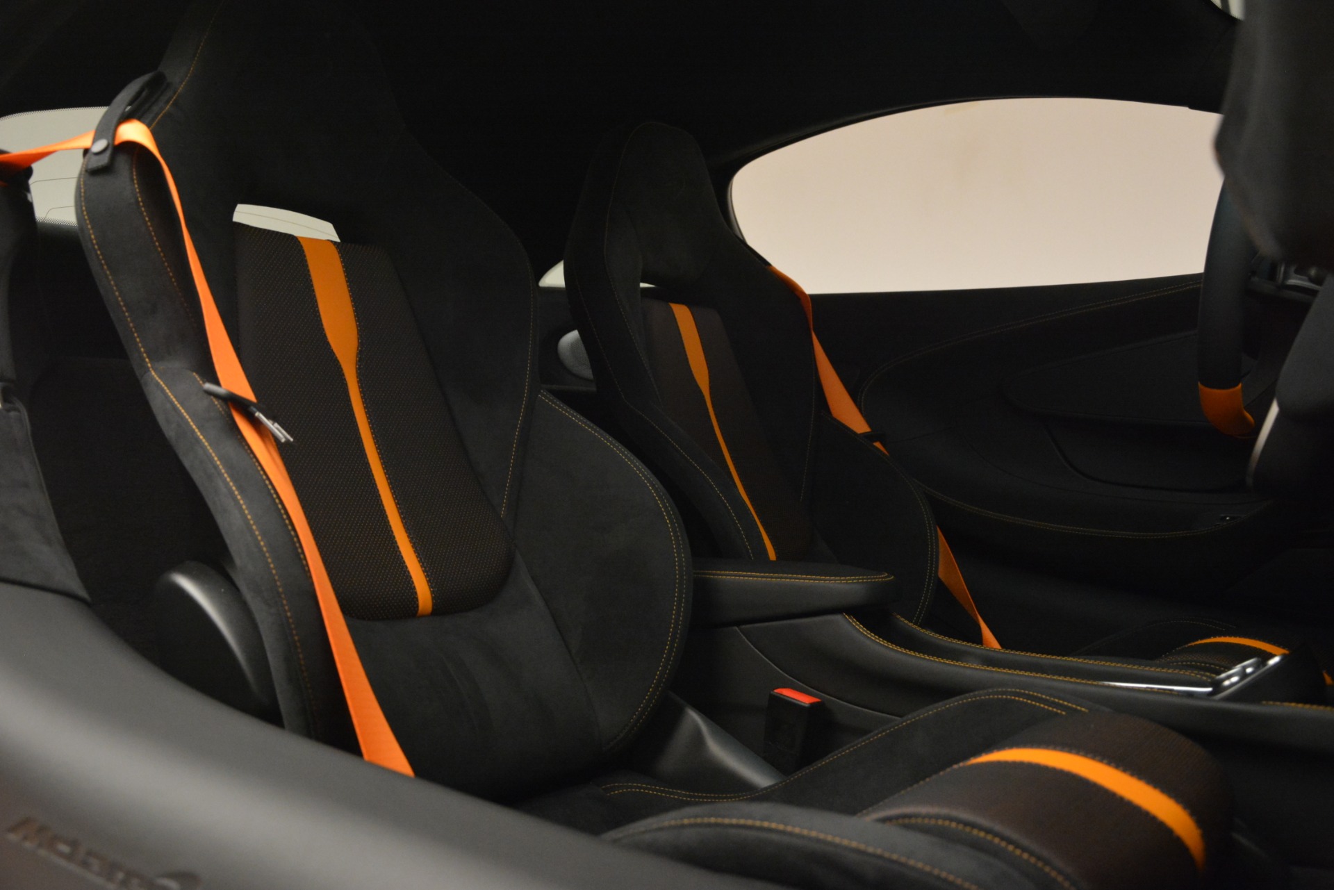 New-2019-McLaren-570S-Coupe