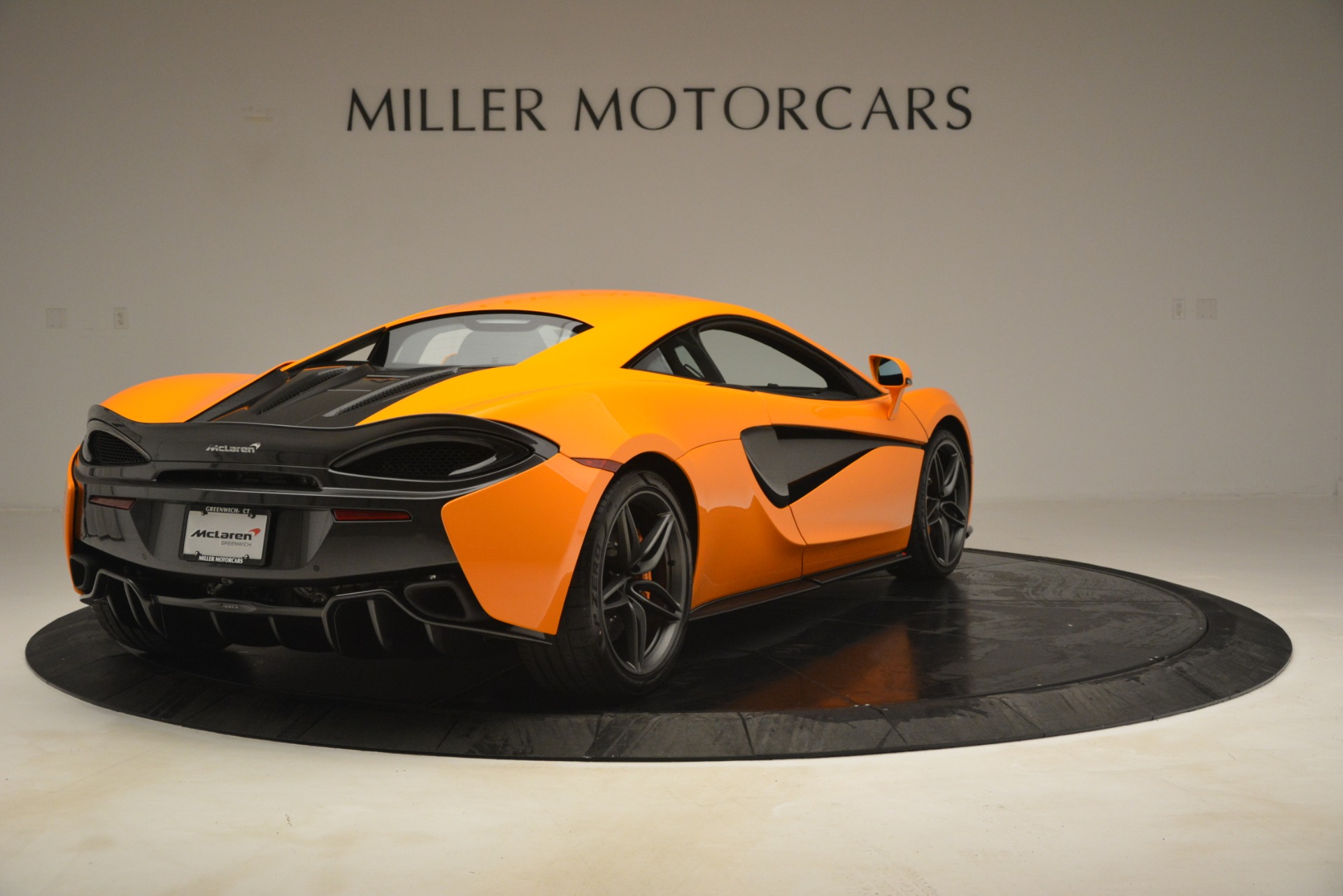 New-2019-McLaren-570S-Coupe