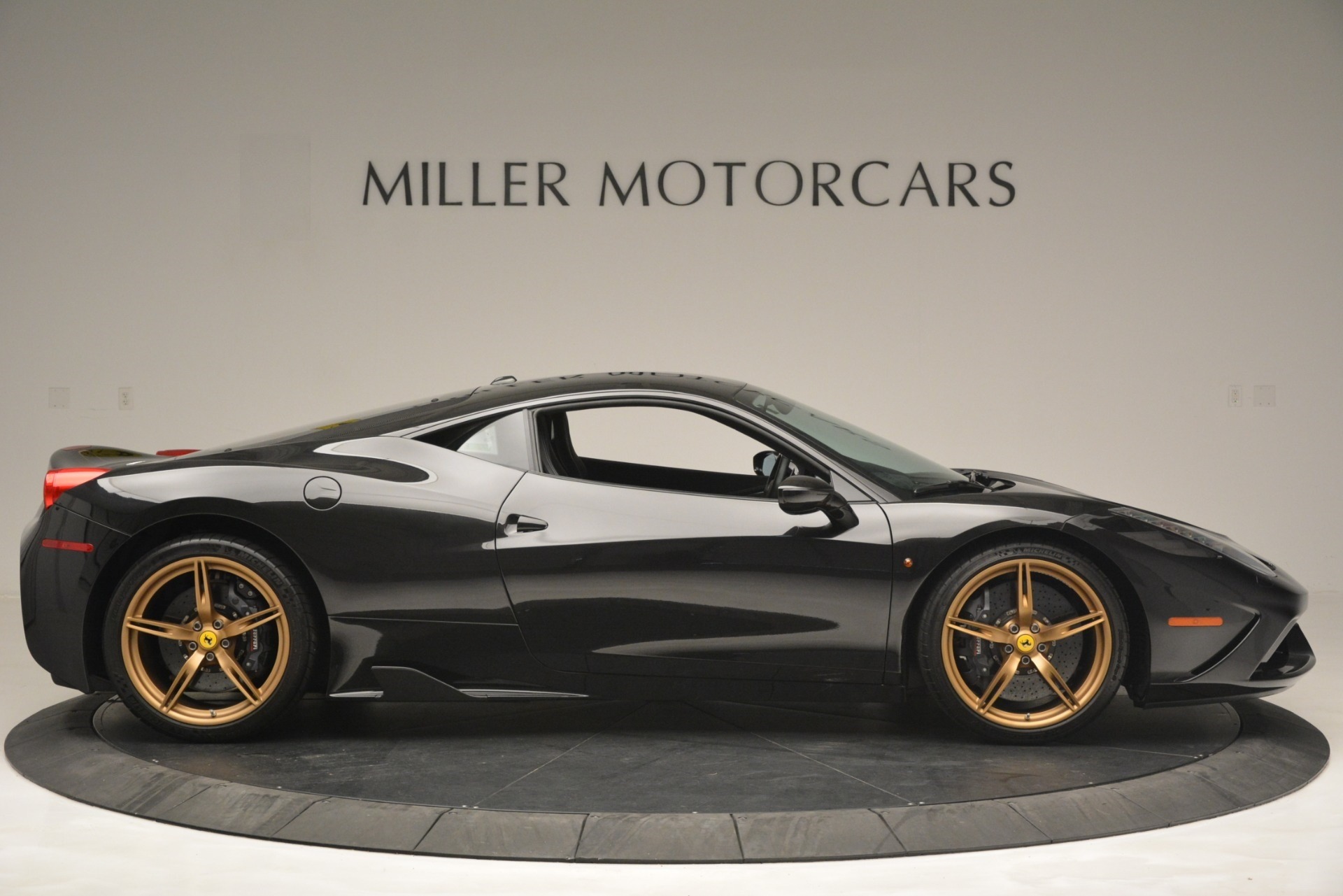 Used-2014-Ferrari-458-Speciale