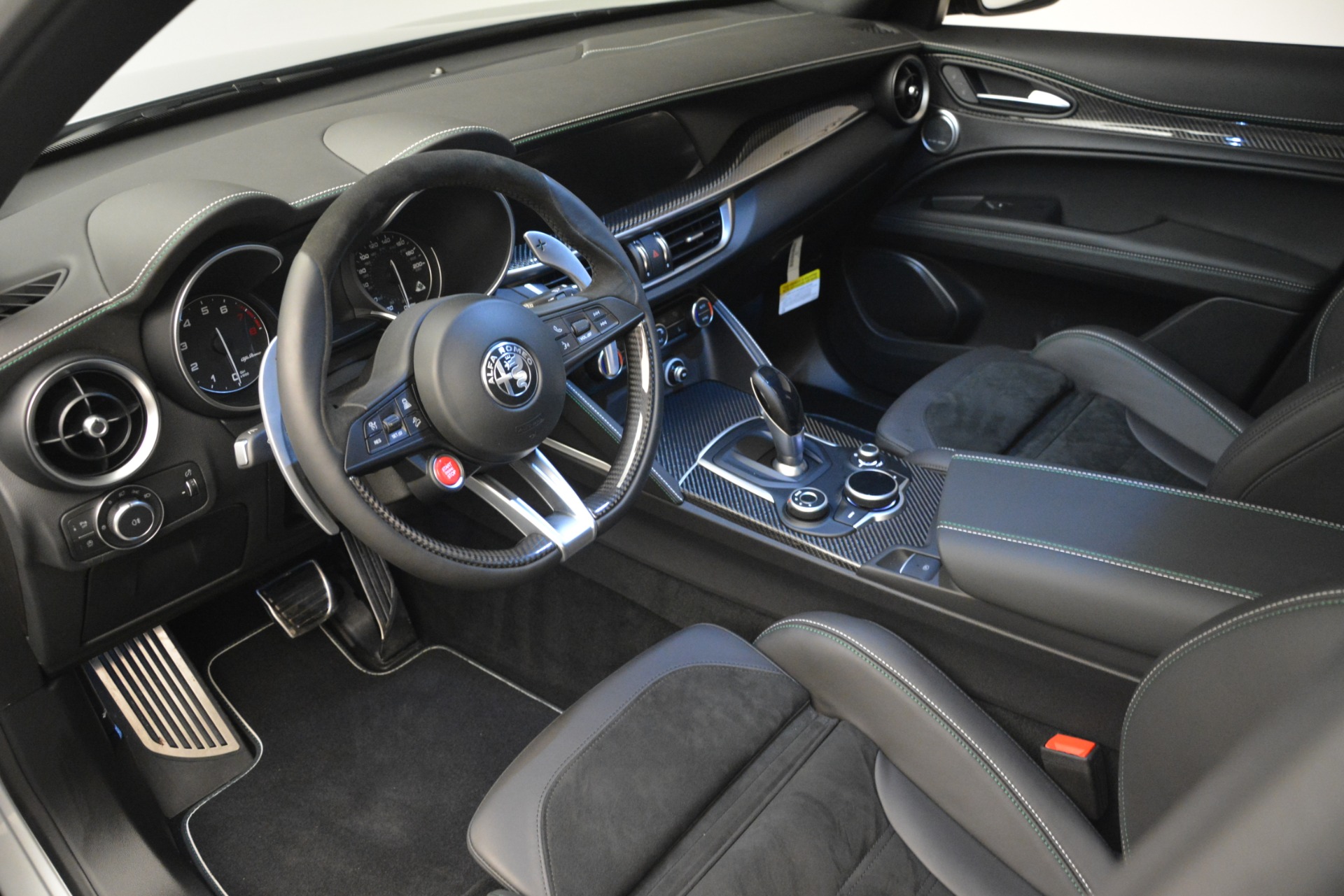 New-2019-Alfa-Romeo-Stelvio-Quadrifoglio