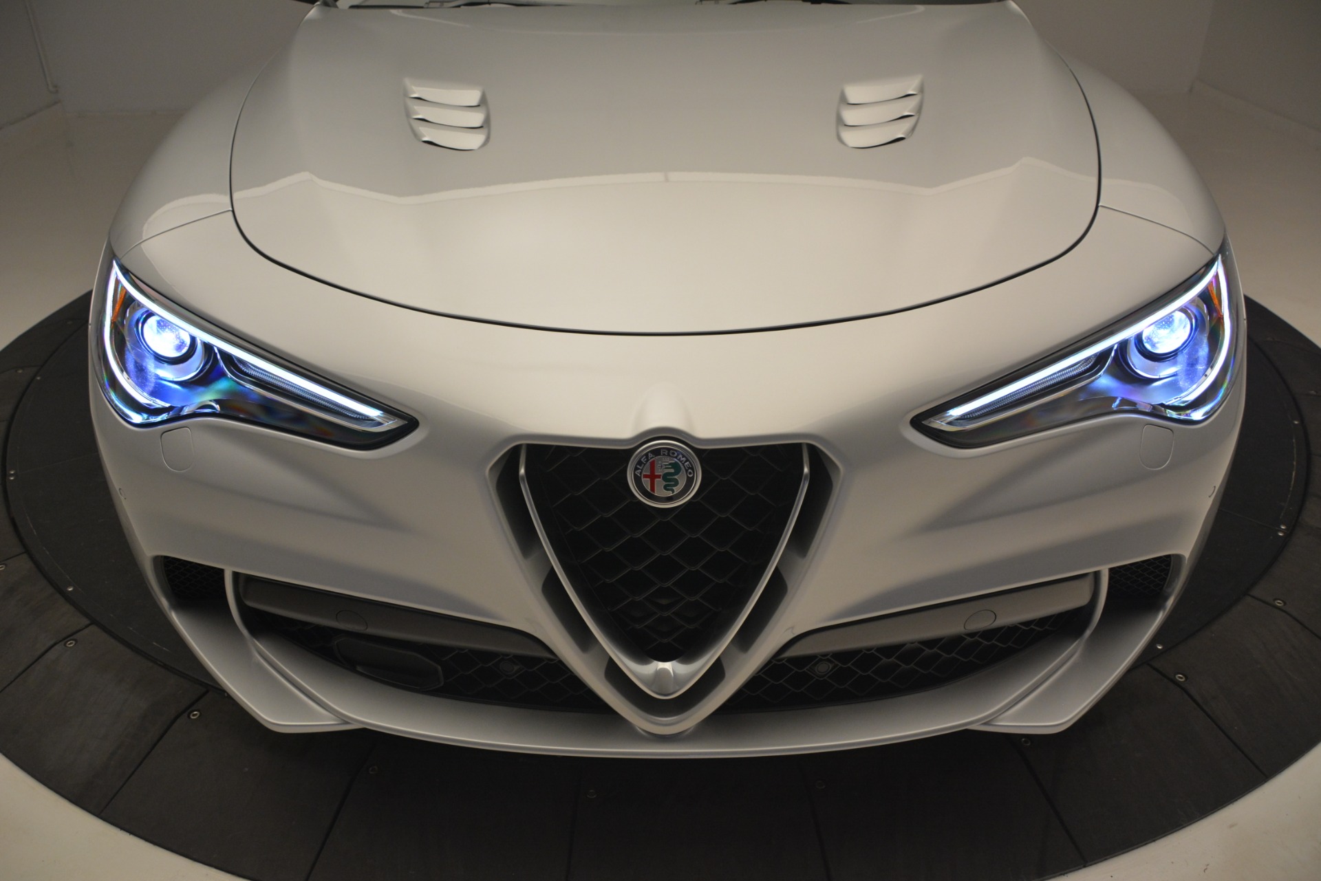 New-2019-Alfa-Romeo-Stelvio-Quadrifoglio