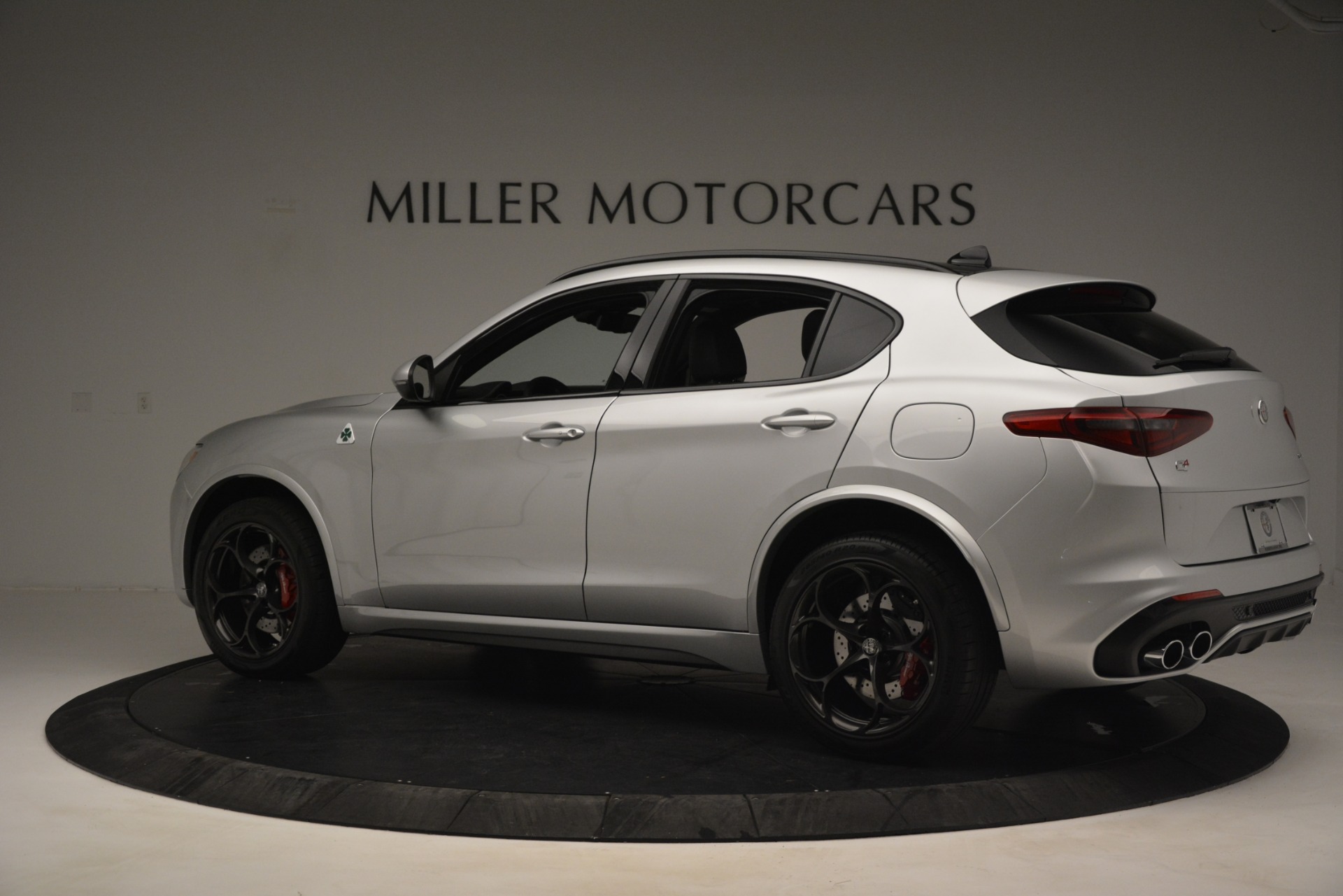 New-2019-Alfa-Romeo-Stelvio-Quadrifoglio