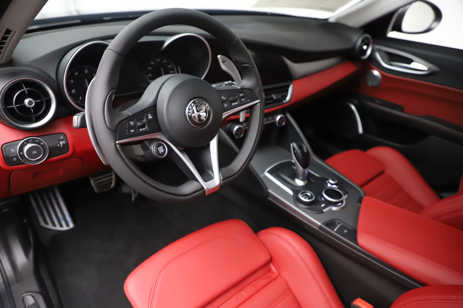 New-2019-Alfa-Romeo-Giulia-Ti-Sport-Q4