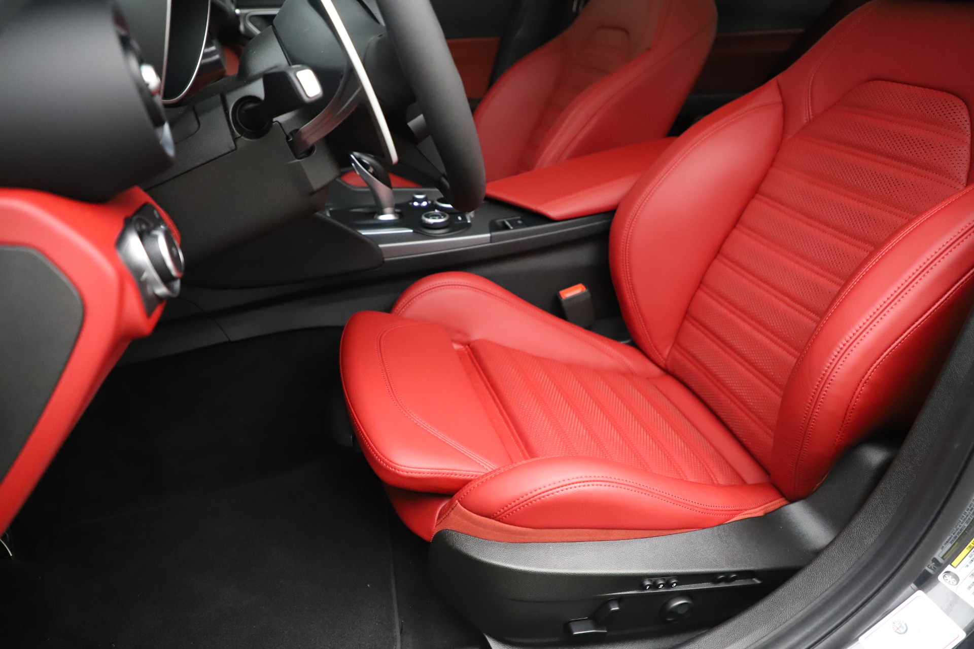 New-2019-Alfa-Romeo-Giulia-Ti-Sport-Q4