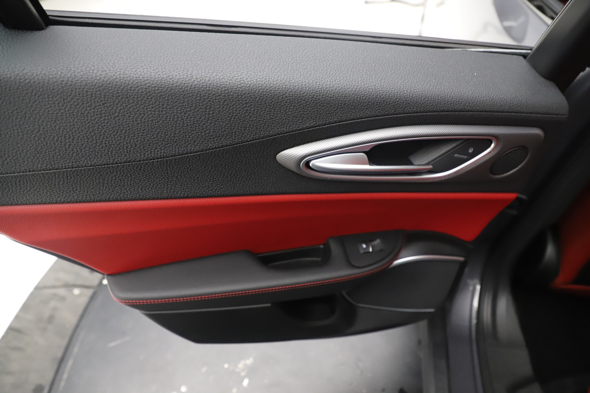 New-2019-Alfa-Romeo-Giulia-Ti-Sport-Q4