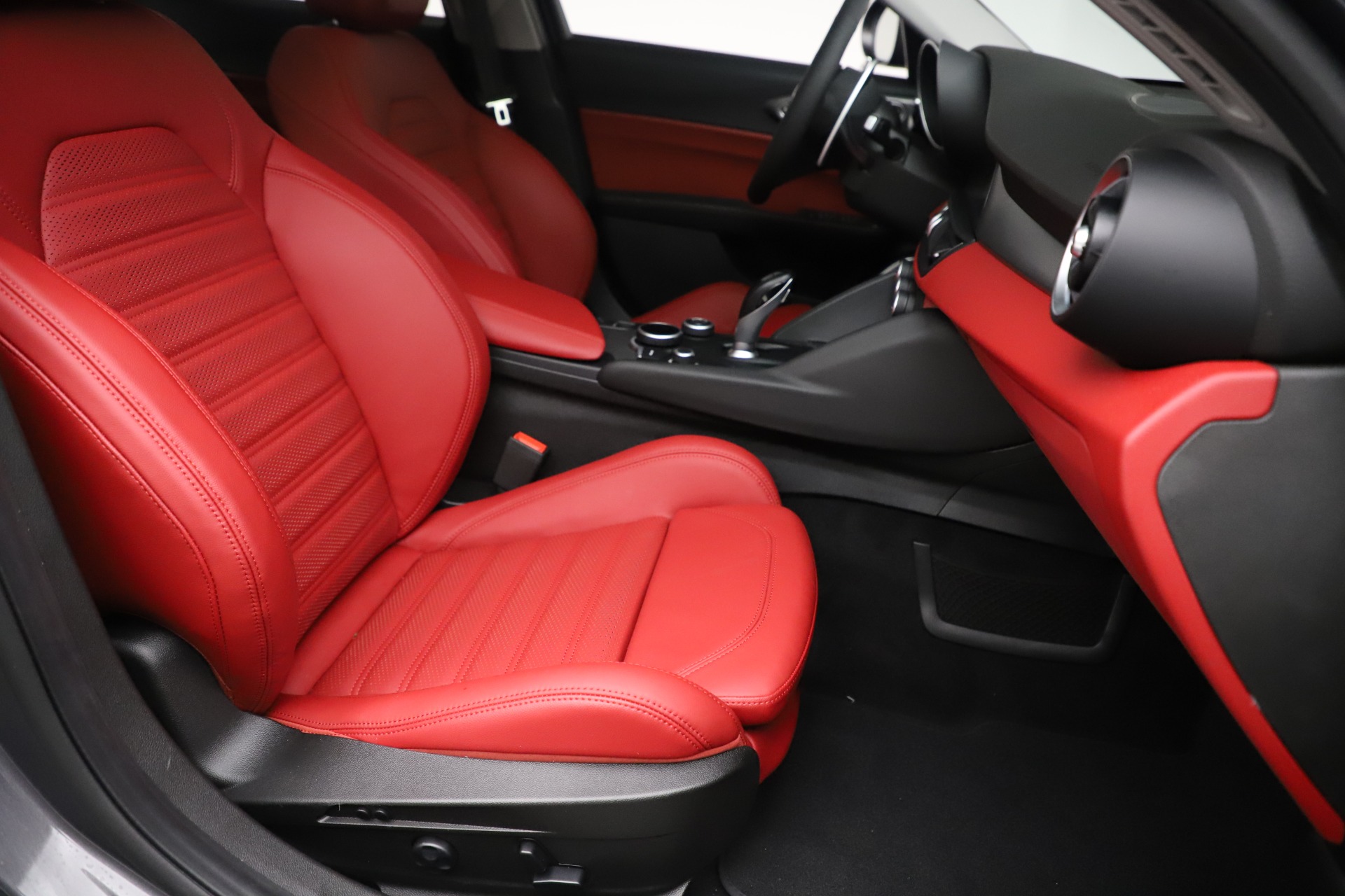 New-2019-Alfa-Romeo-Giulia-Ti-Sport-Q4