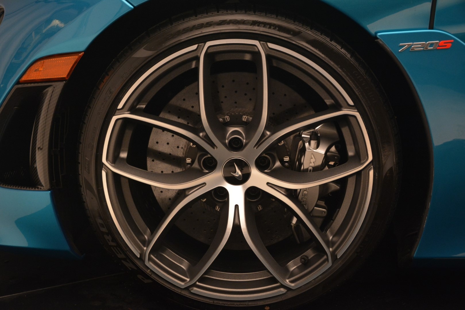 New-2019-McLaren-720S-Spider