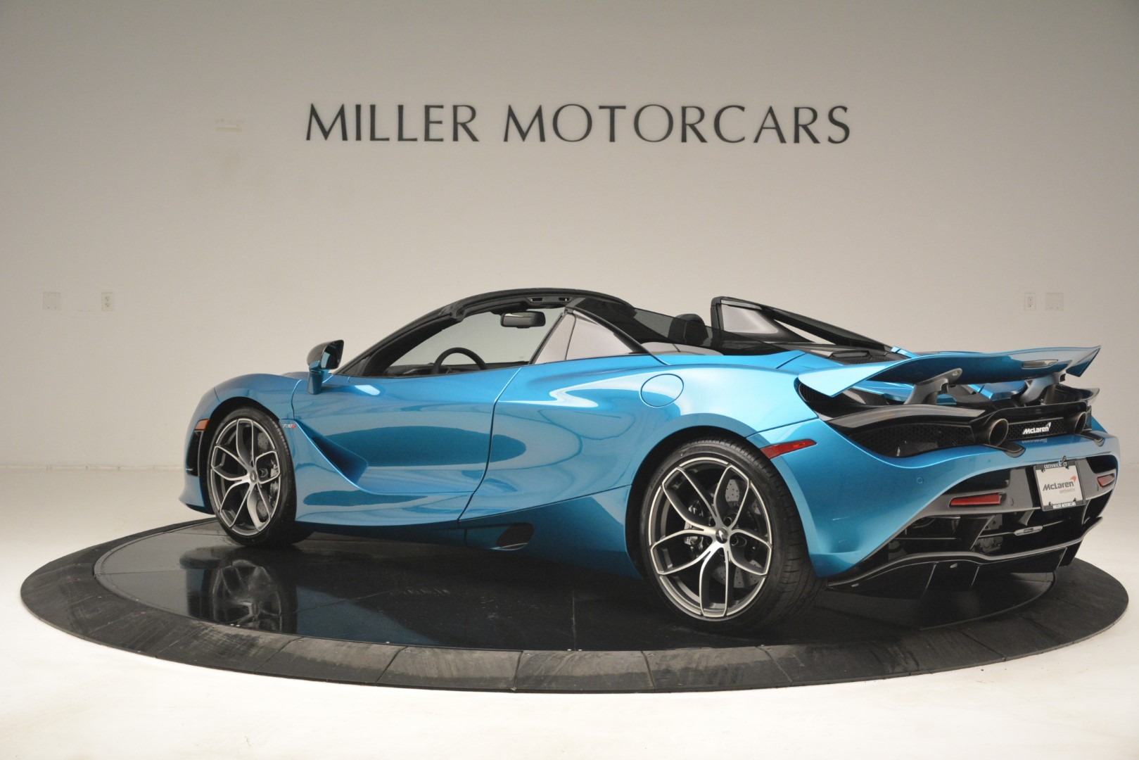 New-2019-McLaren-720S-Spider