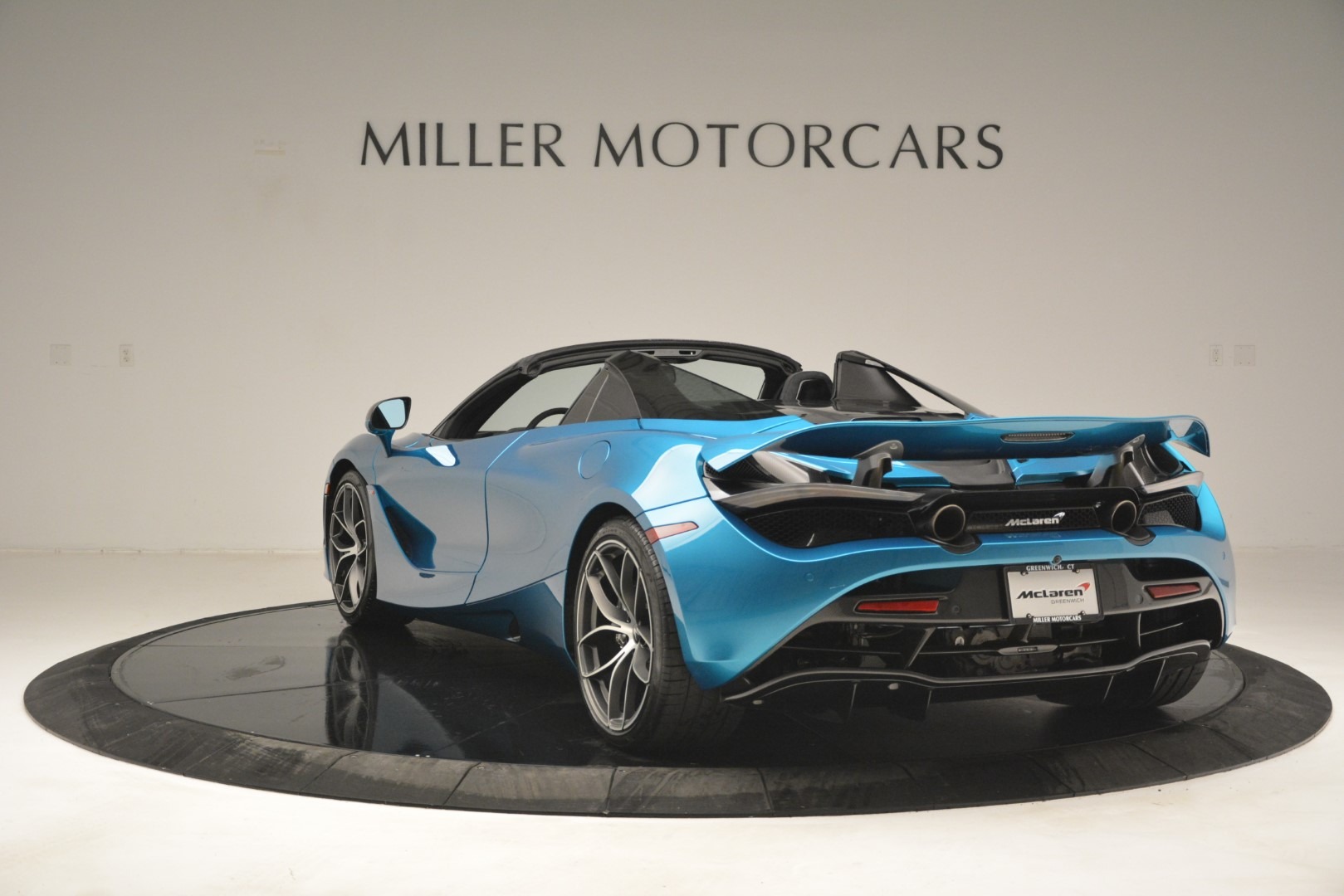 New-2019-McLaren-720S-Spider