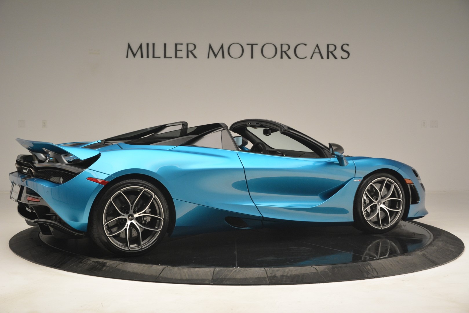 New-2019-McLaren-720S-Spider