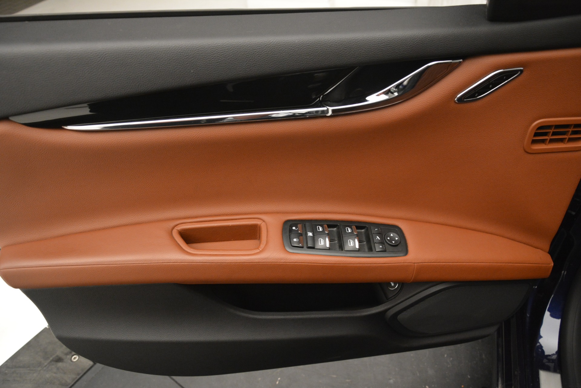 Used-2015-Maserati-Quattroporte-S-Q4